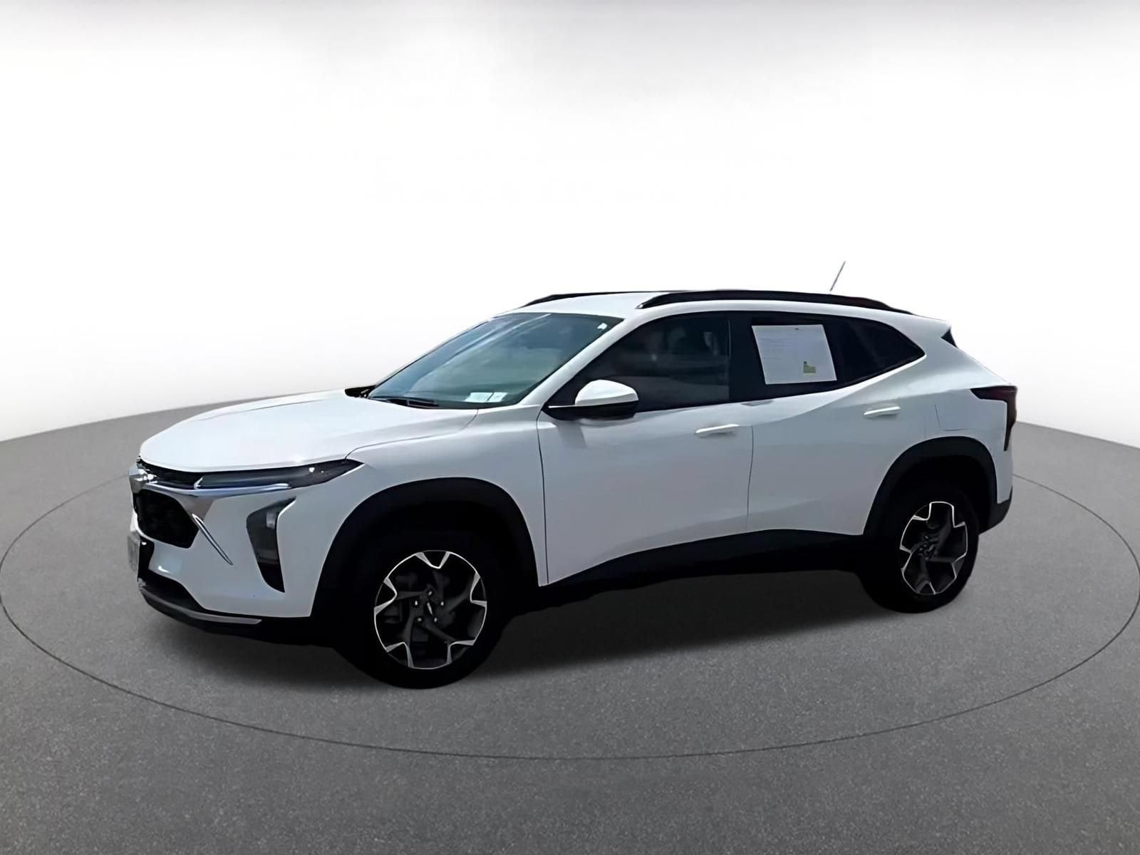 Thumbnail: 2025 Chevrolet Trax - 6