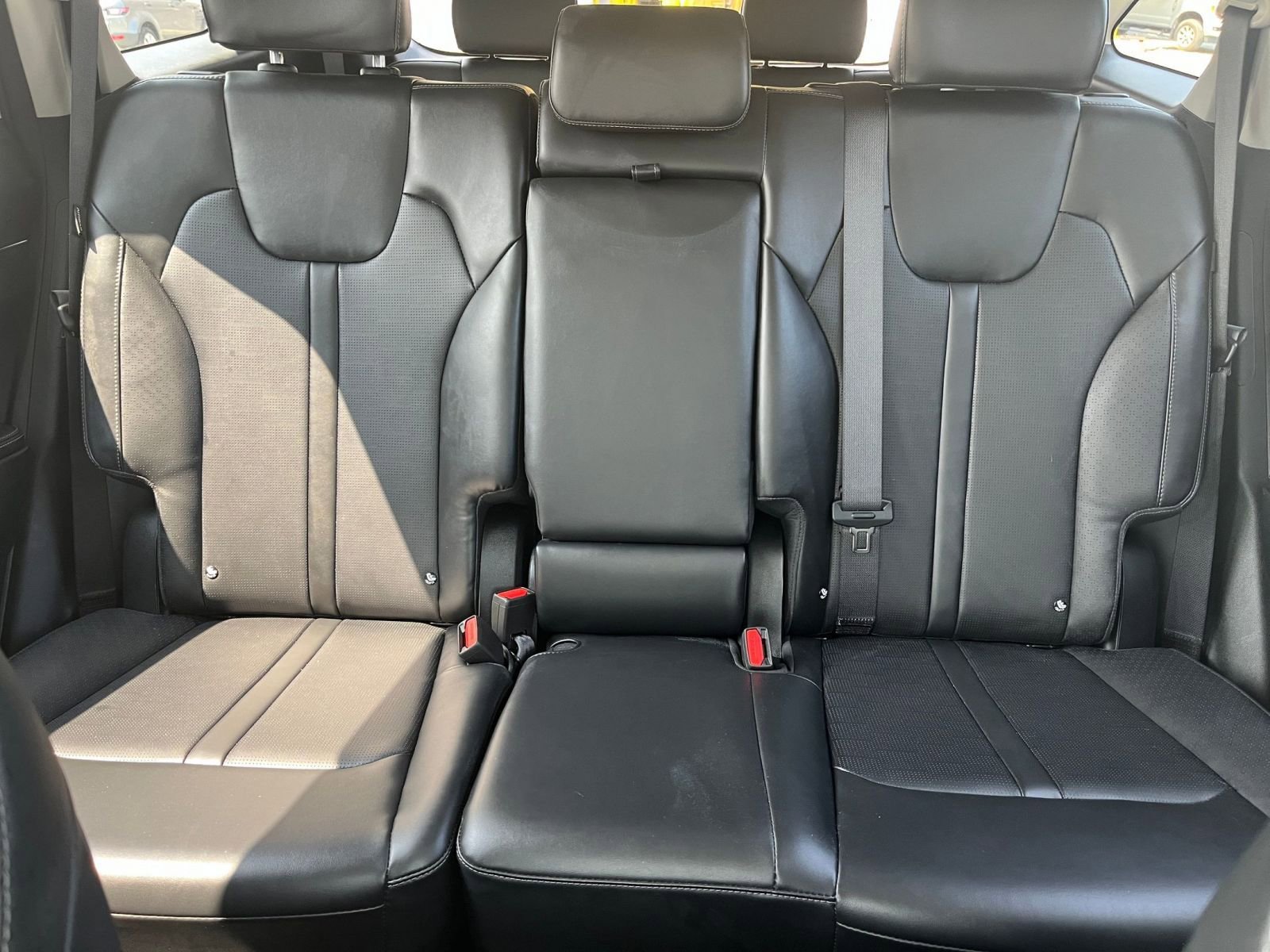 2024 Kia Sorento S 34