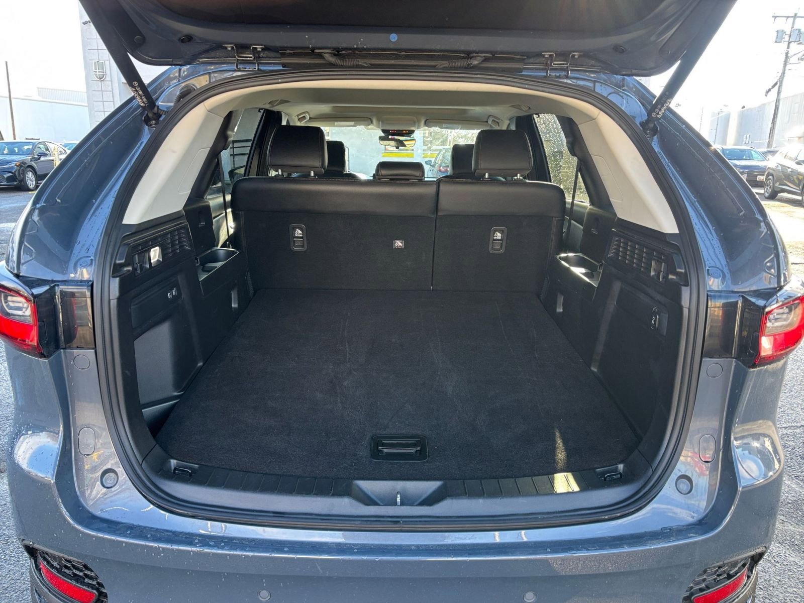 Thumbnail: 2025 Mazda CX-70 - 29