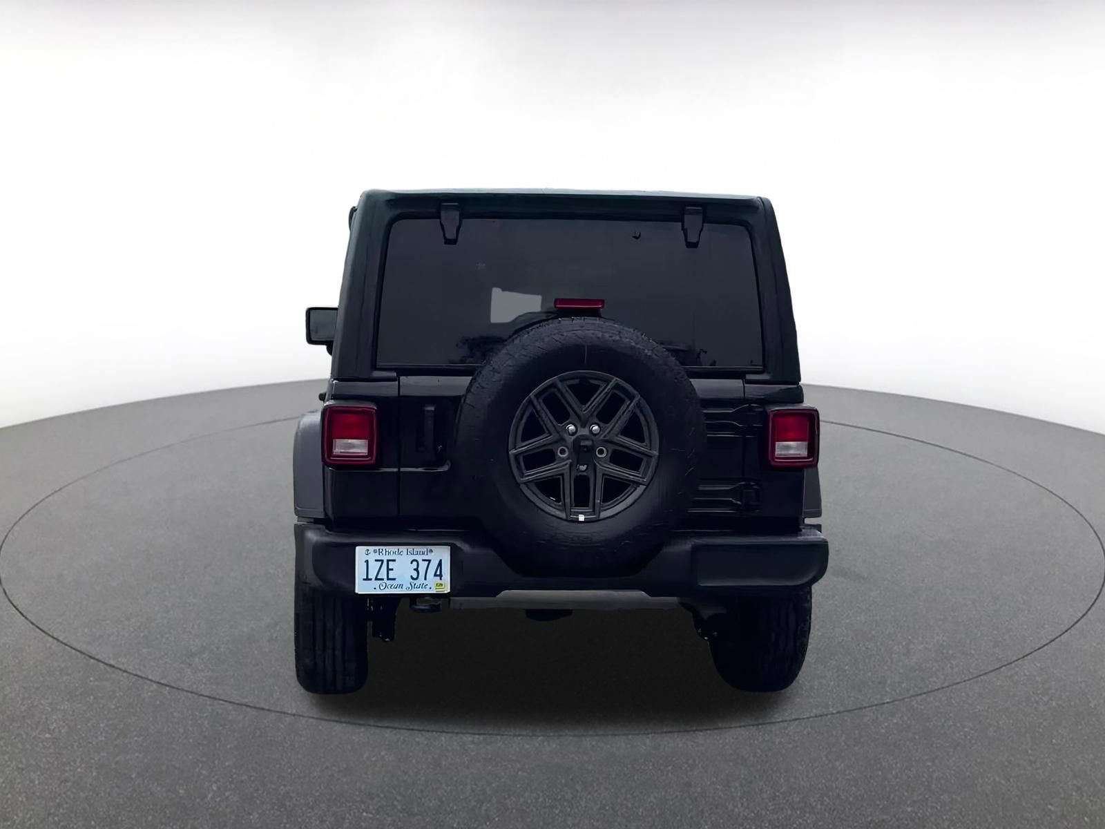 Thumbnail: 2025 Jeep Wrangler - 12