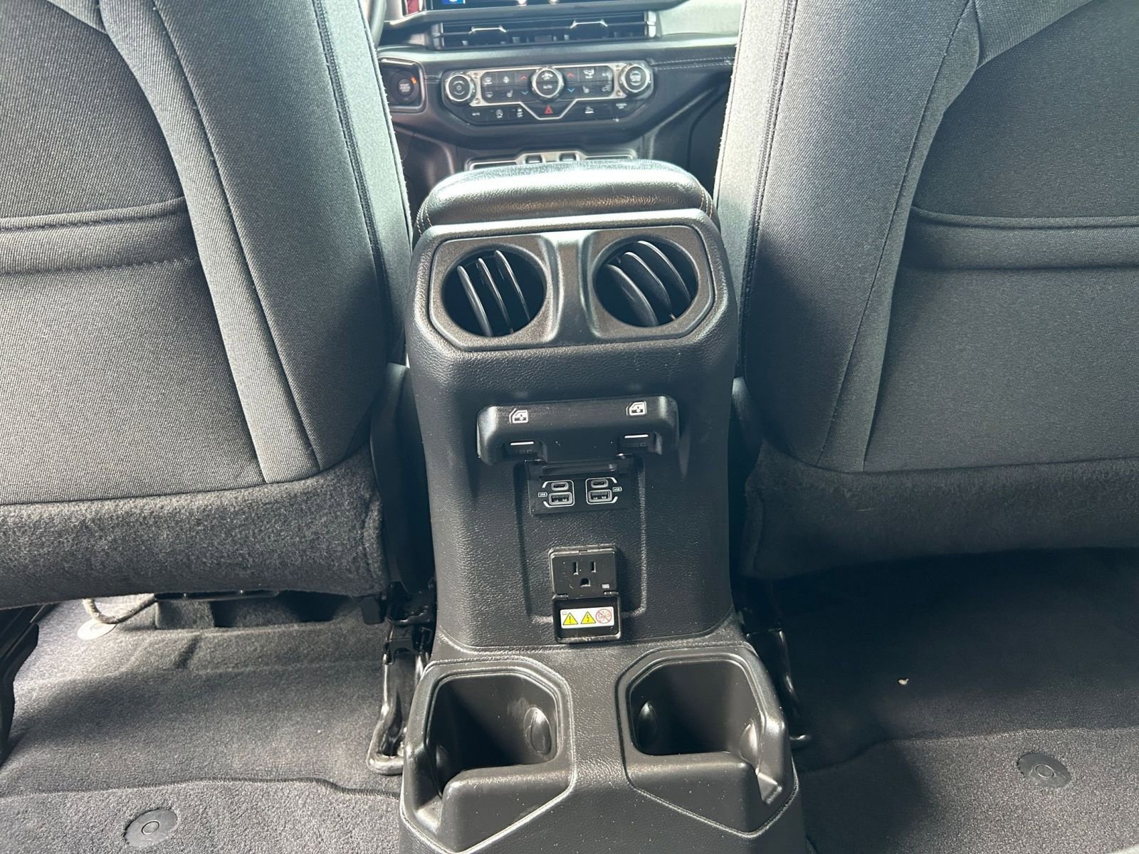 Thumbnail: 2025 Jeep Wrangler - 23