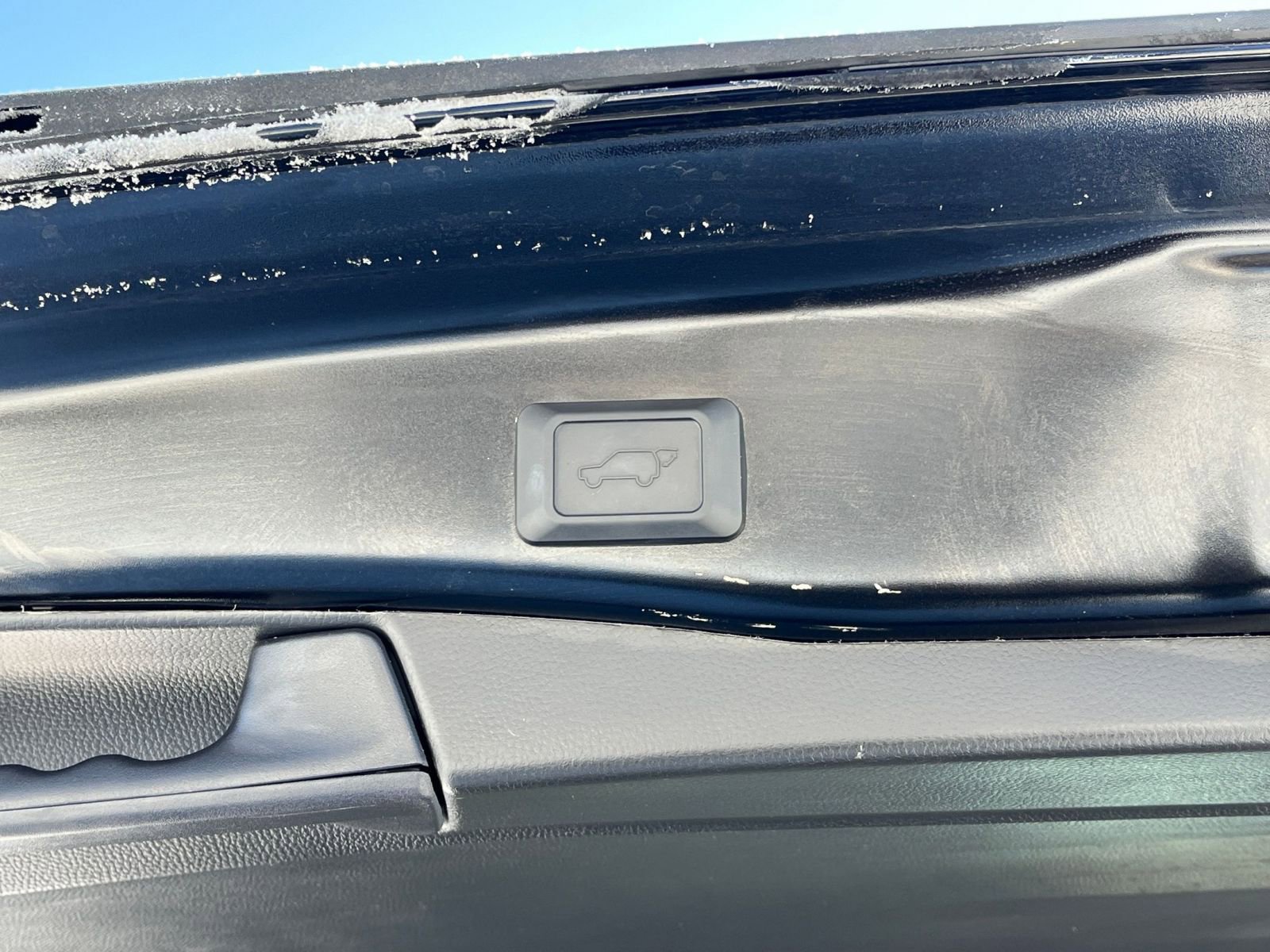 Thumbnail: 2025 Toyota RAV4 - 21