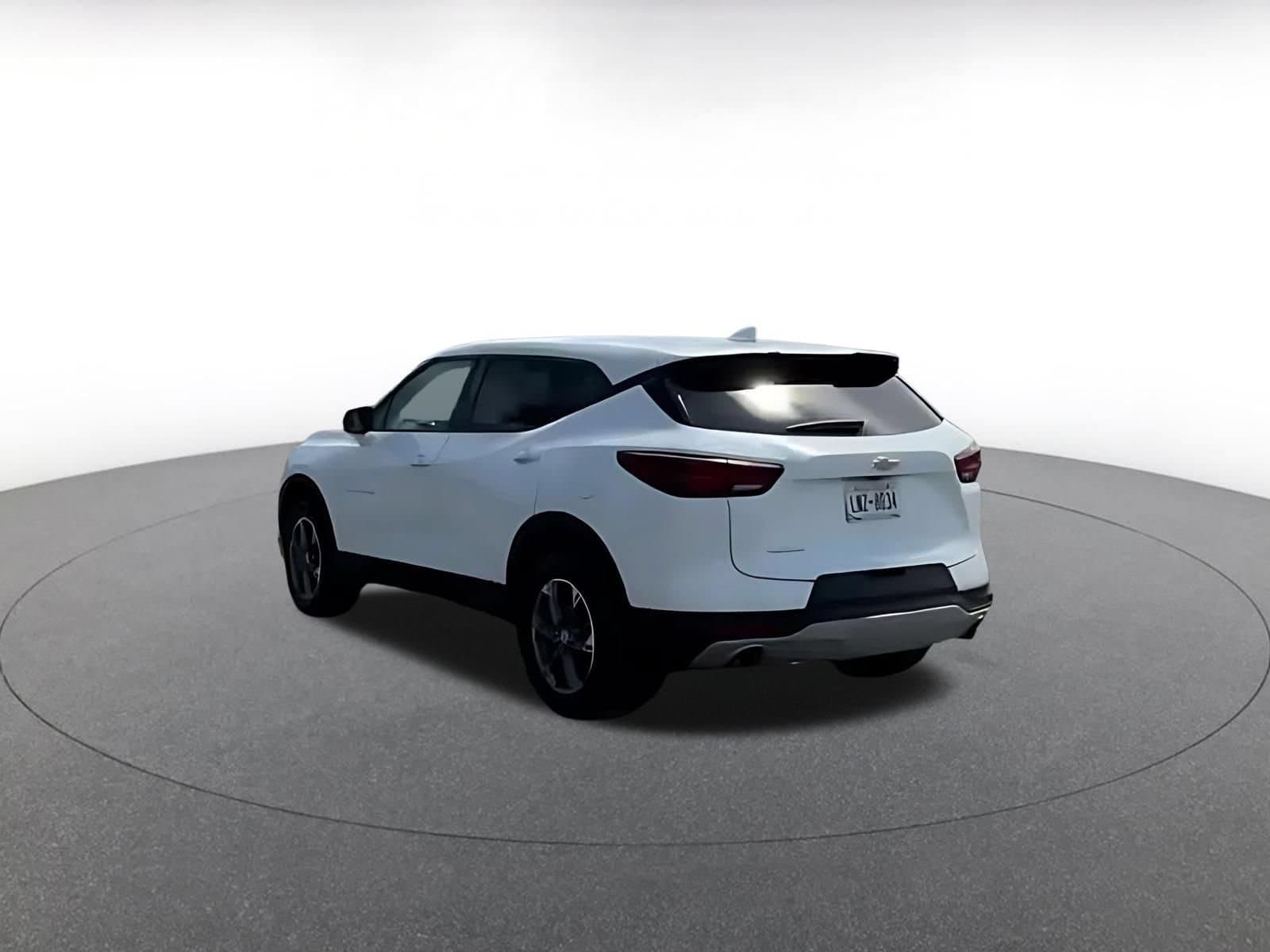 Thumbnail: 2025 Chevrolet Blazer - 8