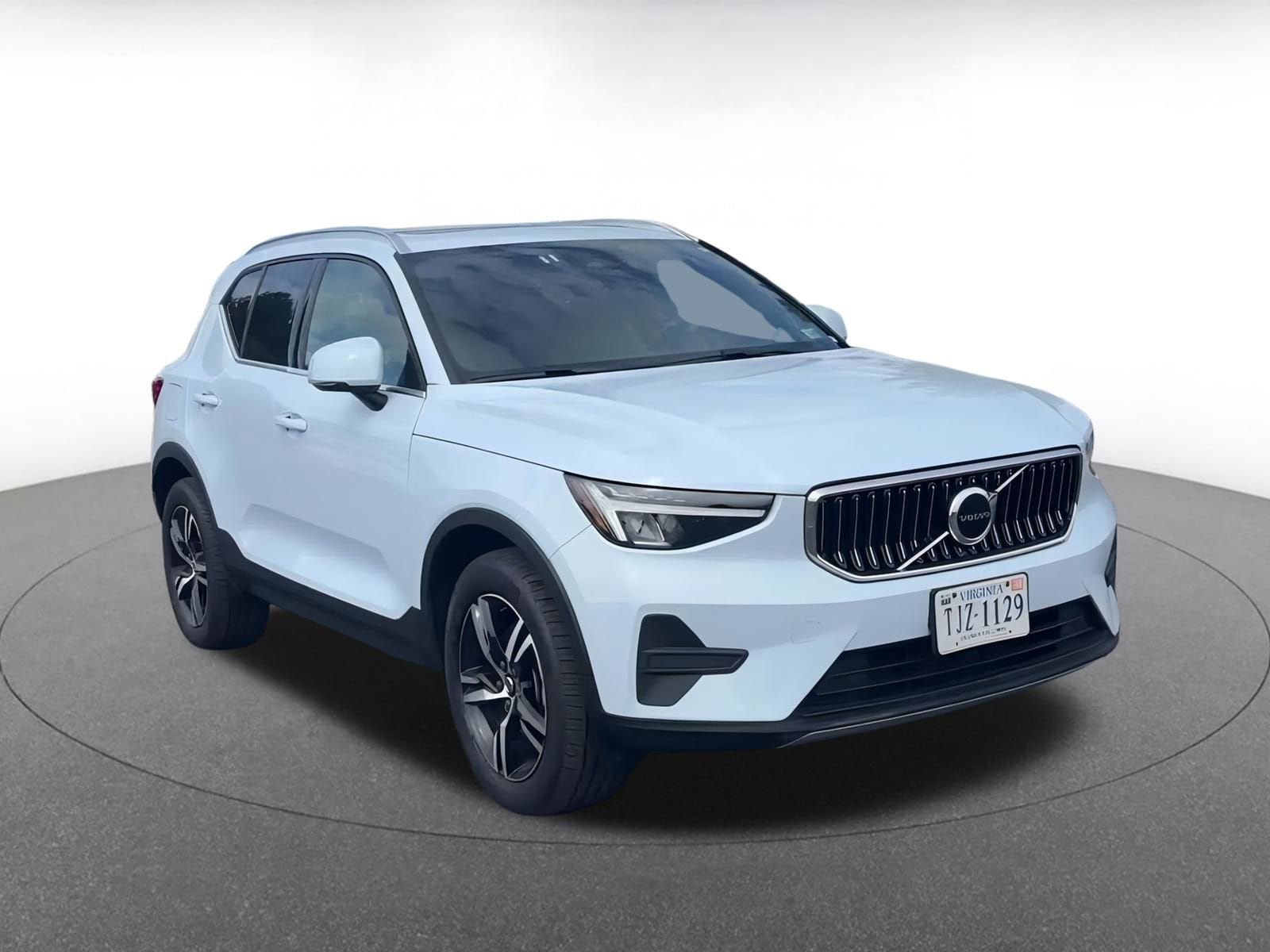 Thumbnail: 2024 Volvo XC40 - 3