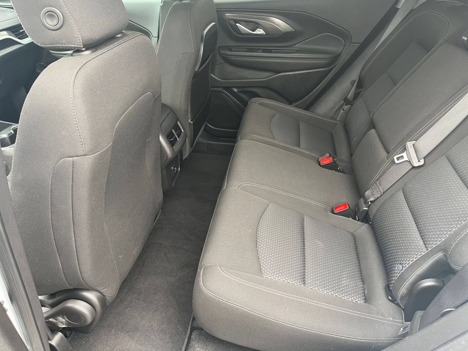 2024 GMC Terrain SLE - Photo 29