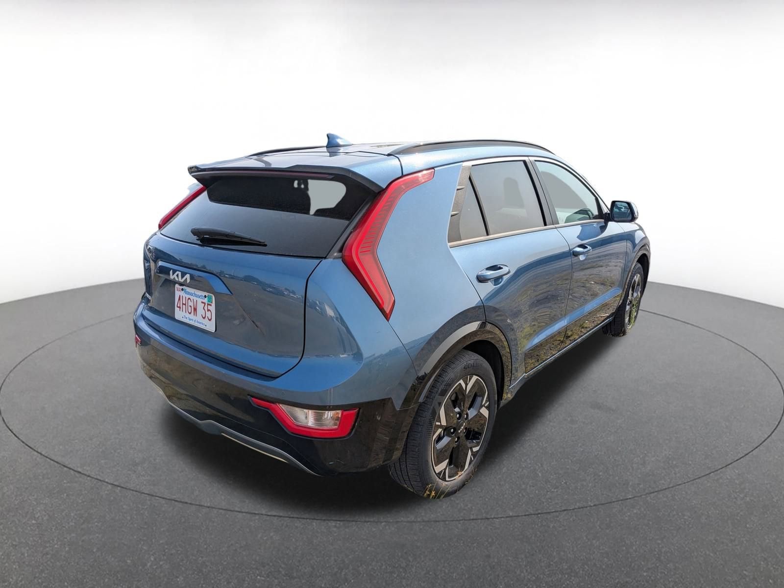 Thumbnail: 2023 Kia Niro - 5