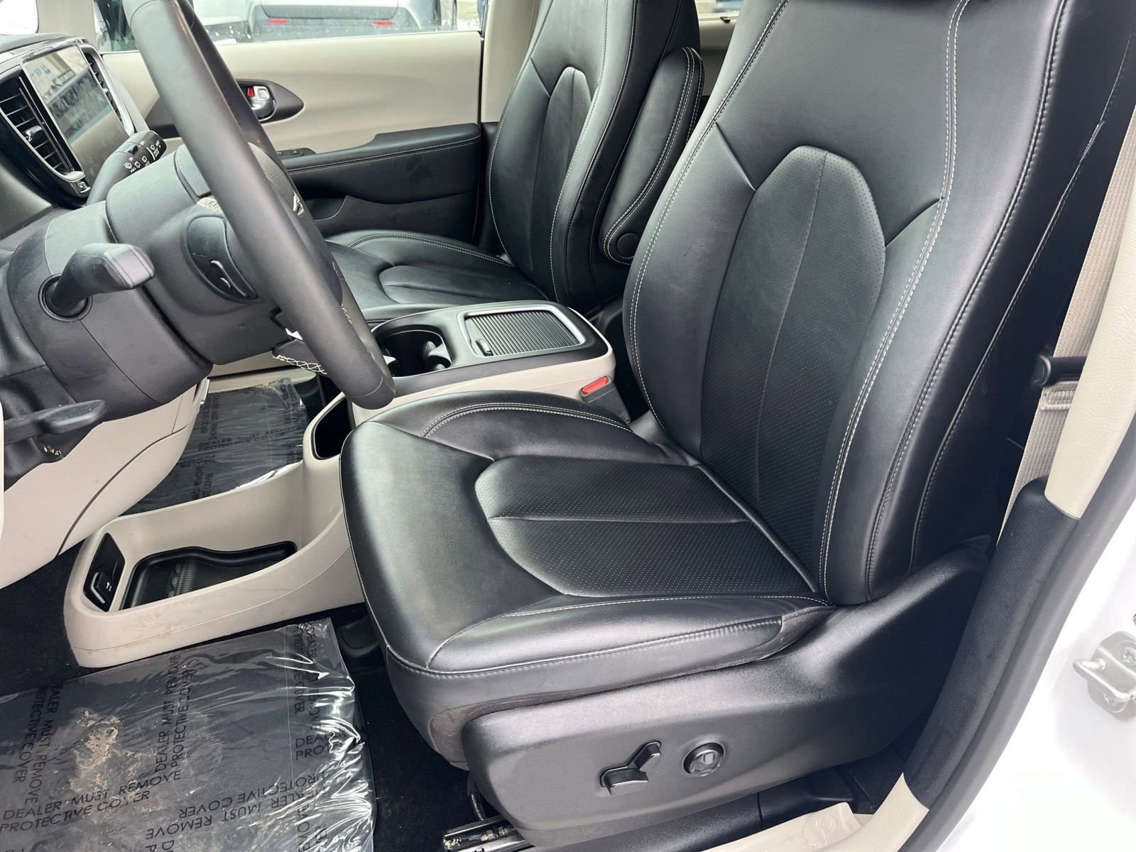 Thumbnail: 2024 Chrysler Pacifica - 25