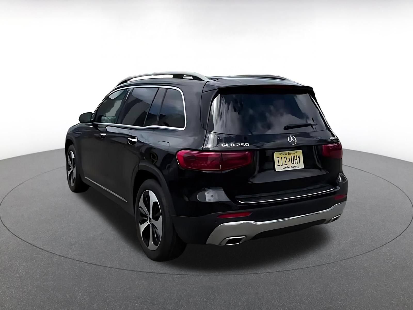 Thumbnail: 2025 Mercedes-Benz GLB - 11