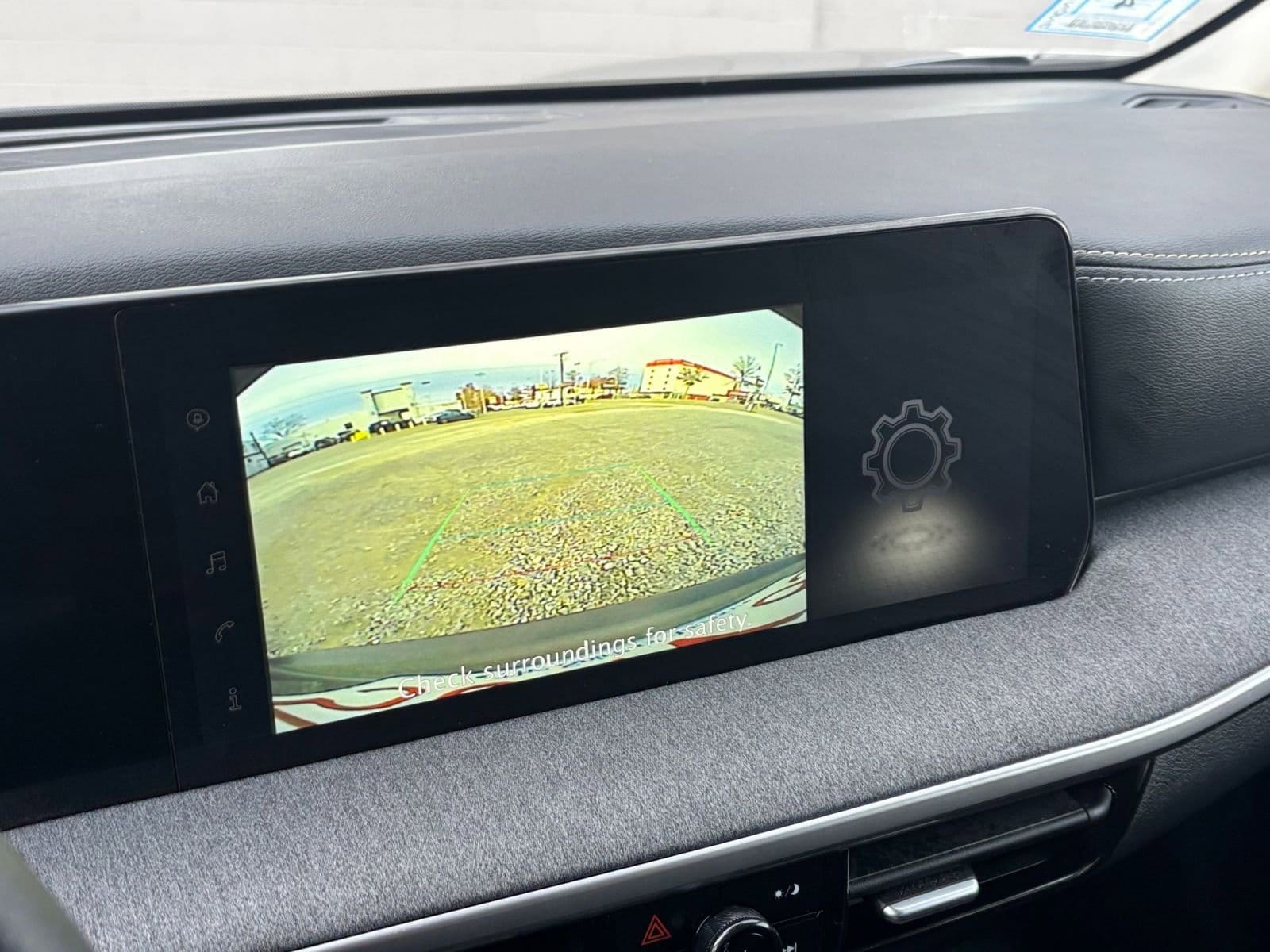 Thumbnail: 2025 Nissan Kicks - 17