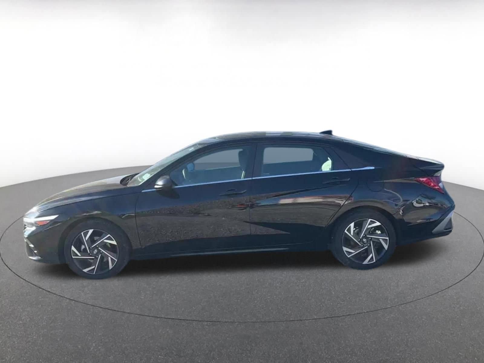 Thumbnail: 2025 Hyundai Elantra - 9