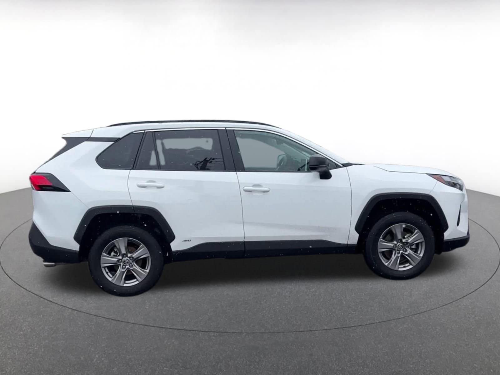 Thumbnail: 2025 Toyota RAV4 - 16