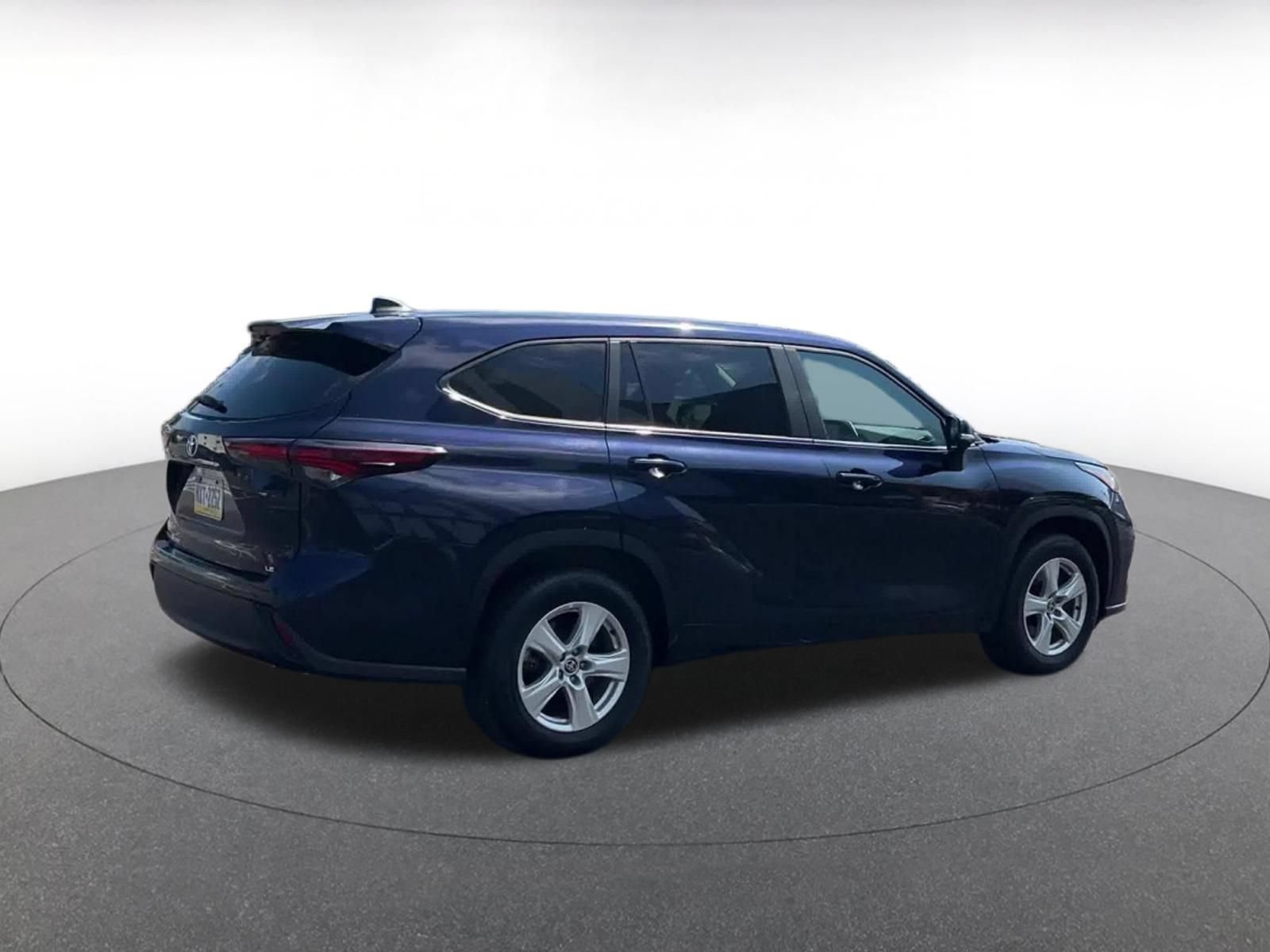Thumbnail: 2025 Toyota Highlander - 12