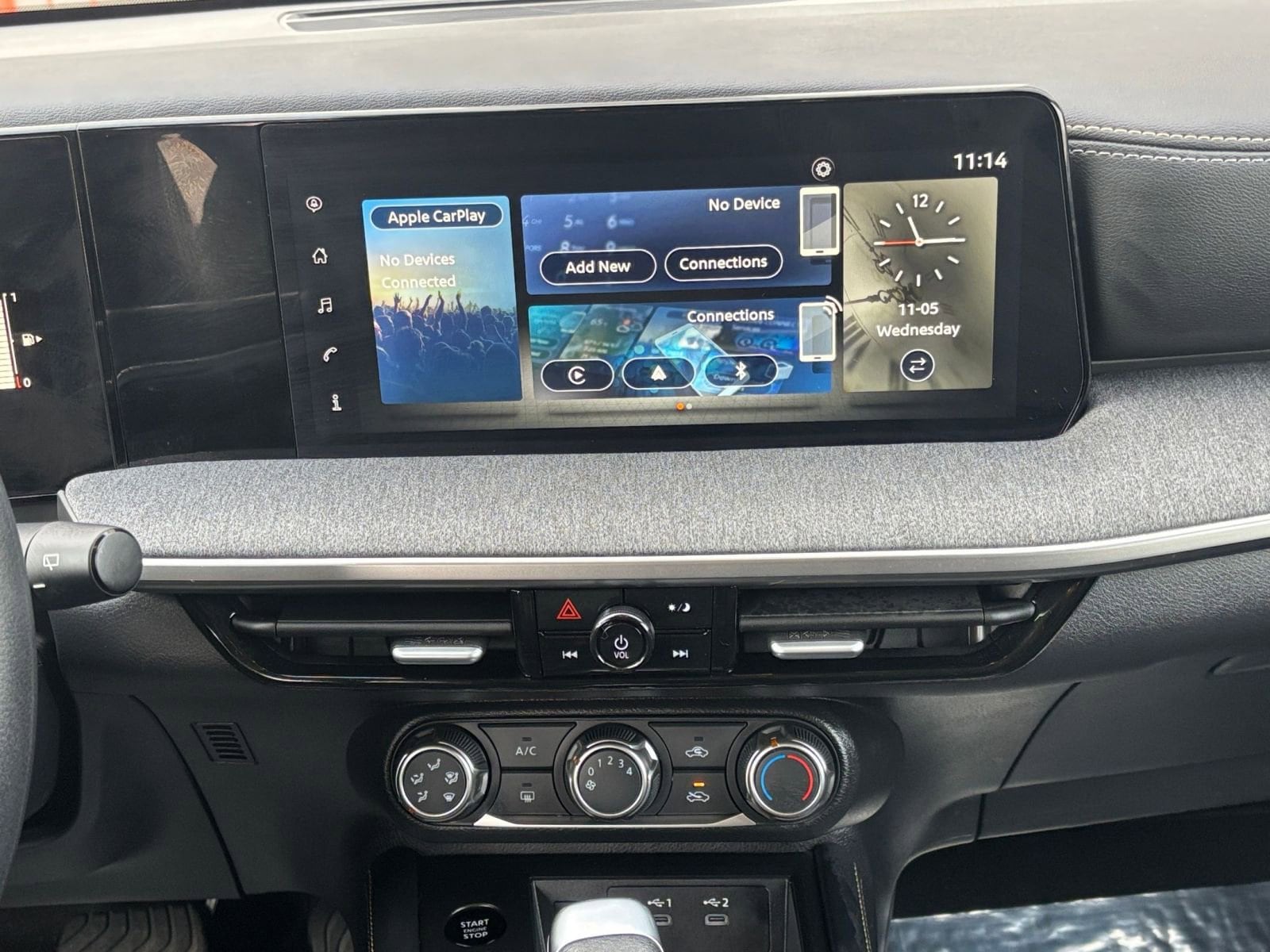 Thumbnail: 2025 Nissan Kicks - 18