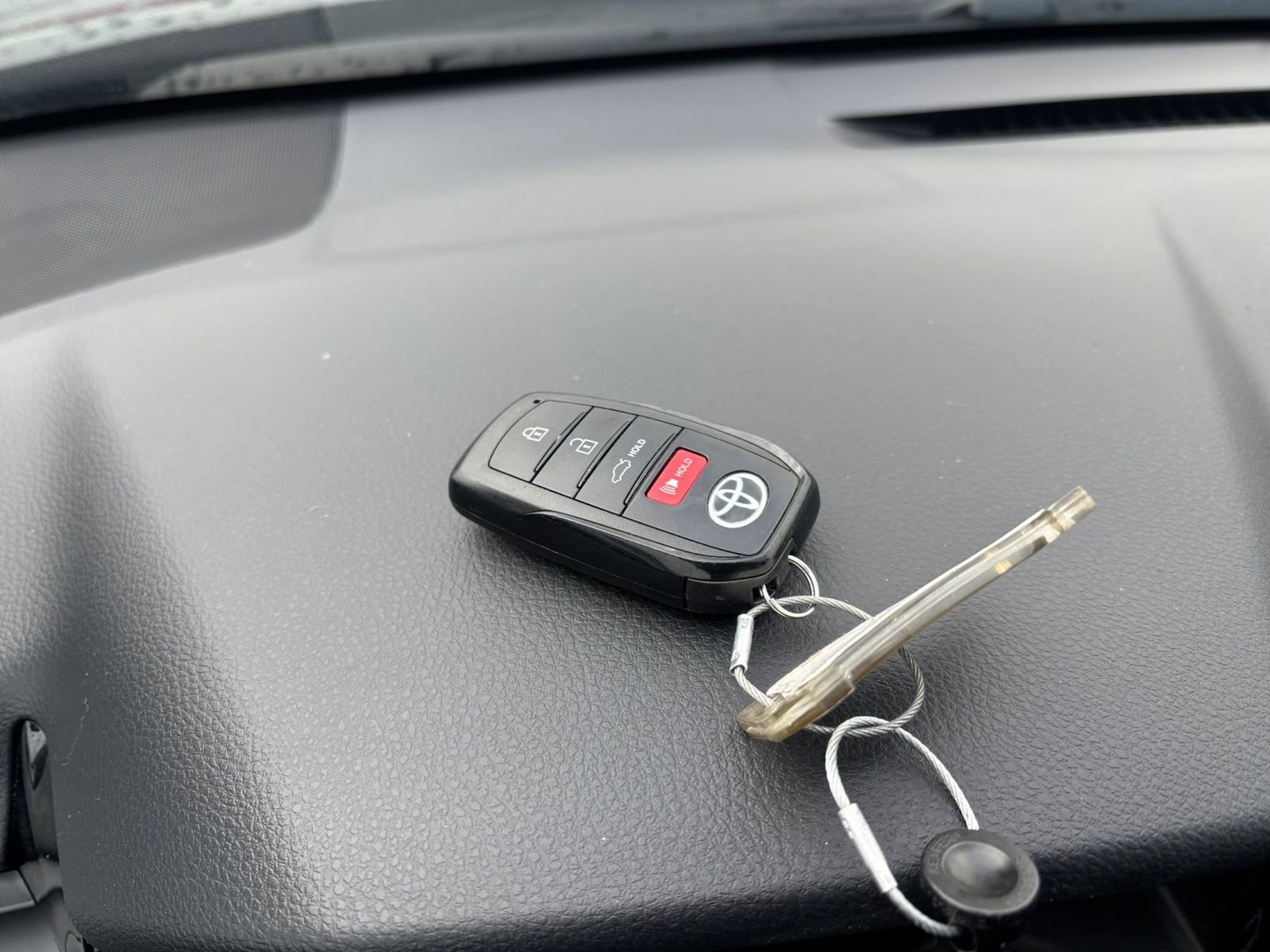 Thumbnail: 2025 Toyota Camry - 21