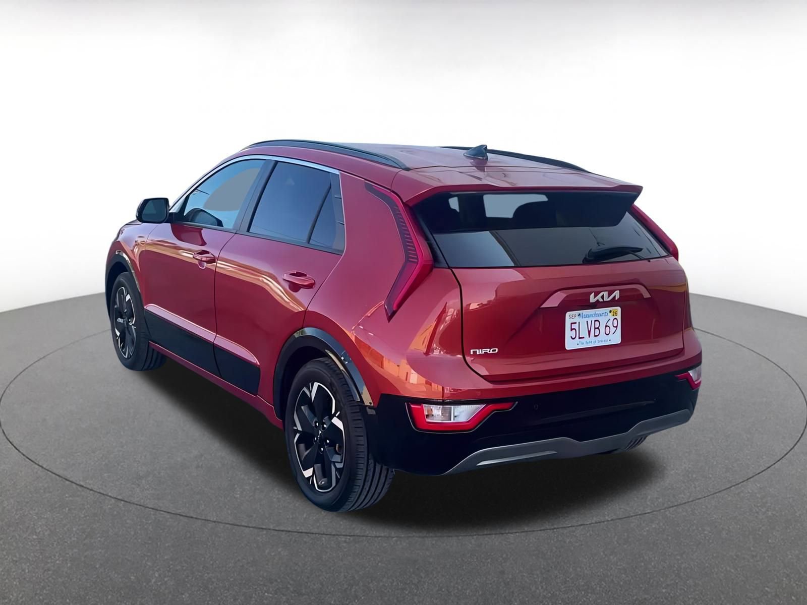 Thumbnail: 2023 Kia Niro - 11