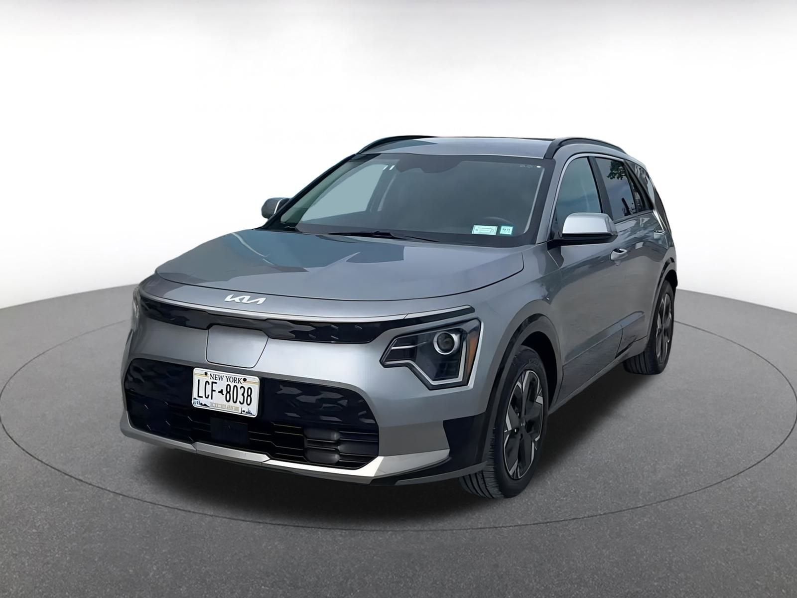 Thumbnail: 2023 Kia Niro - 7