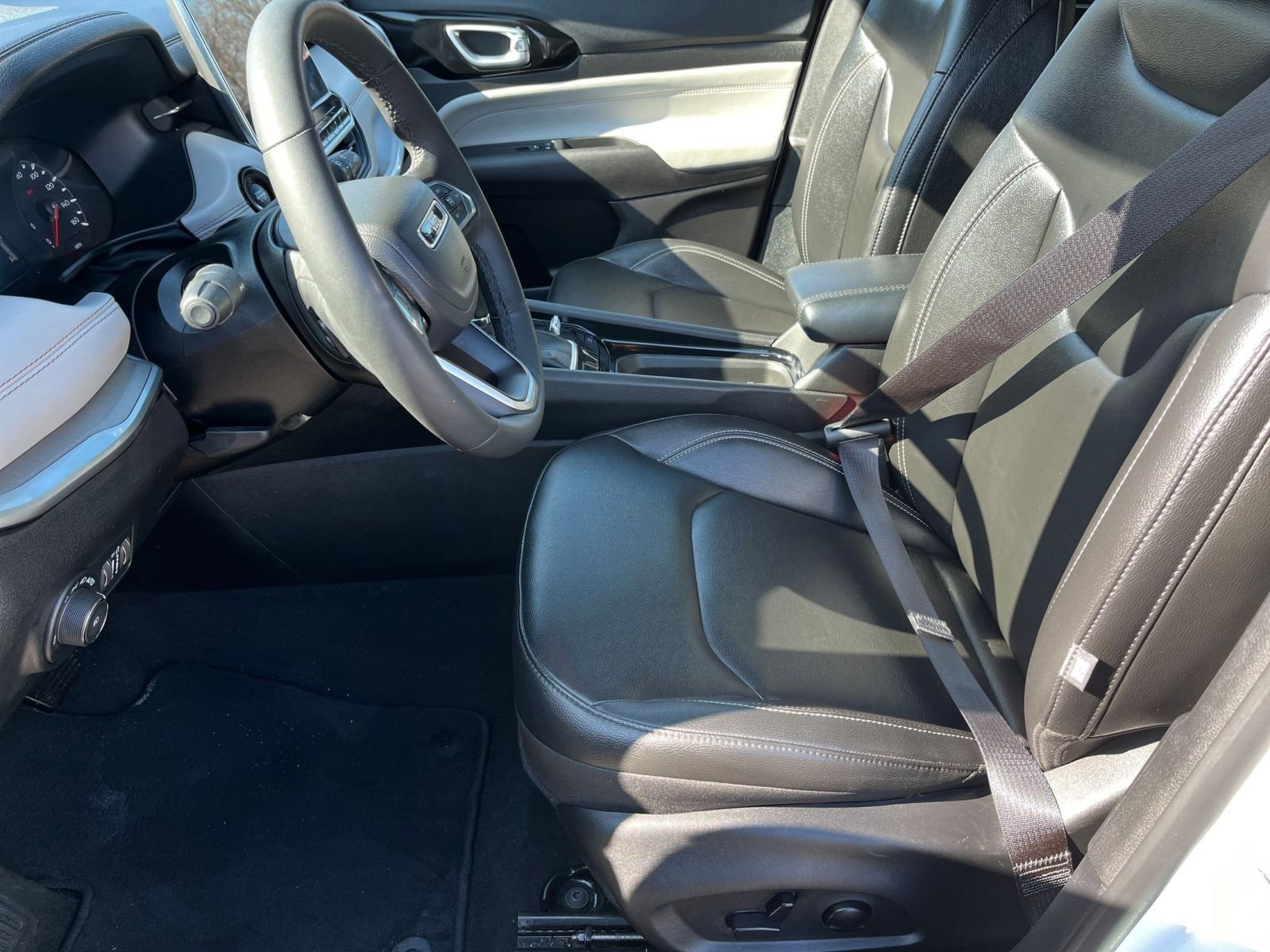 Thumbnail: 2025 Jeep Compass - 28