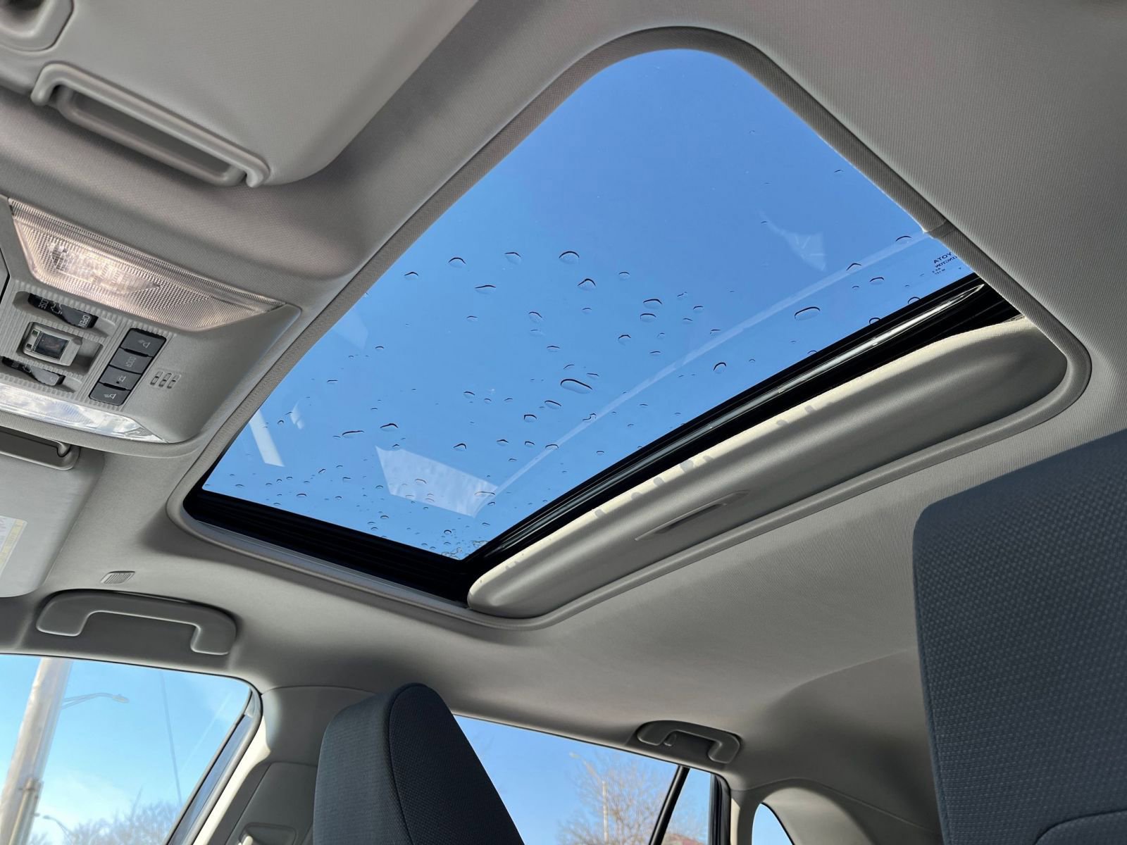 Thumbnail: 2025 Toyota RAV4 - 27