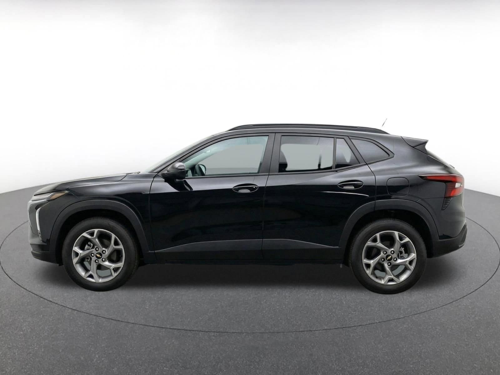 Thumbnail: 2025 Chevrolet Trax - 4