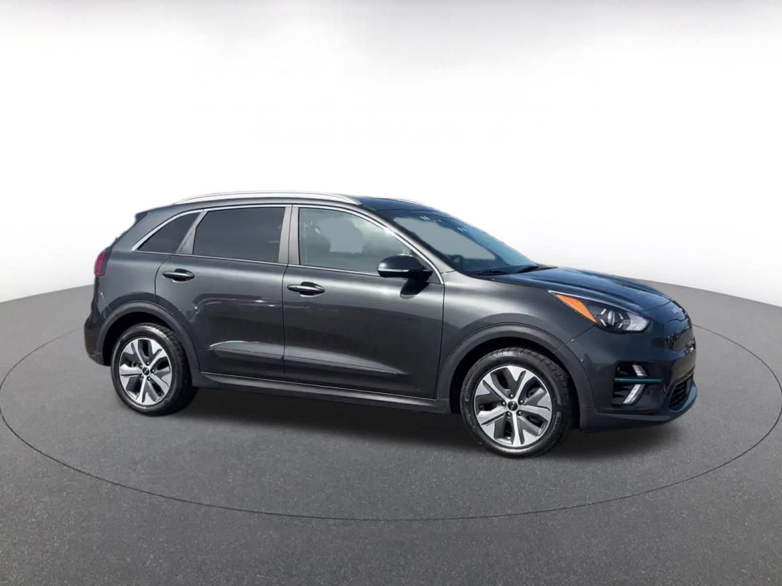 Thumbnail: 2022 Kia Niro - 2
