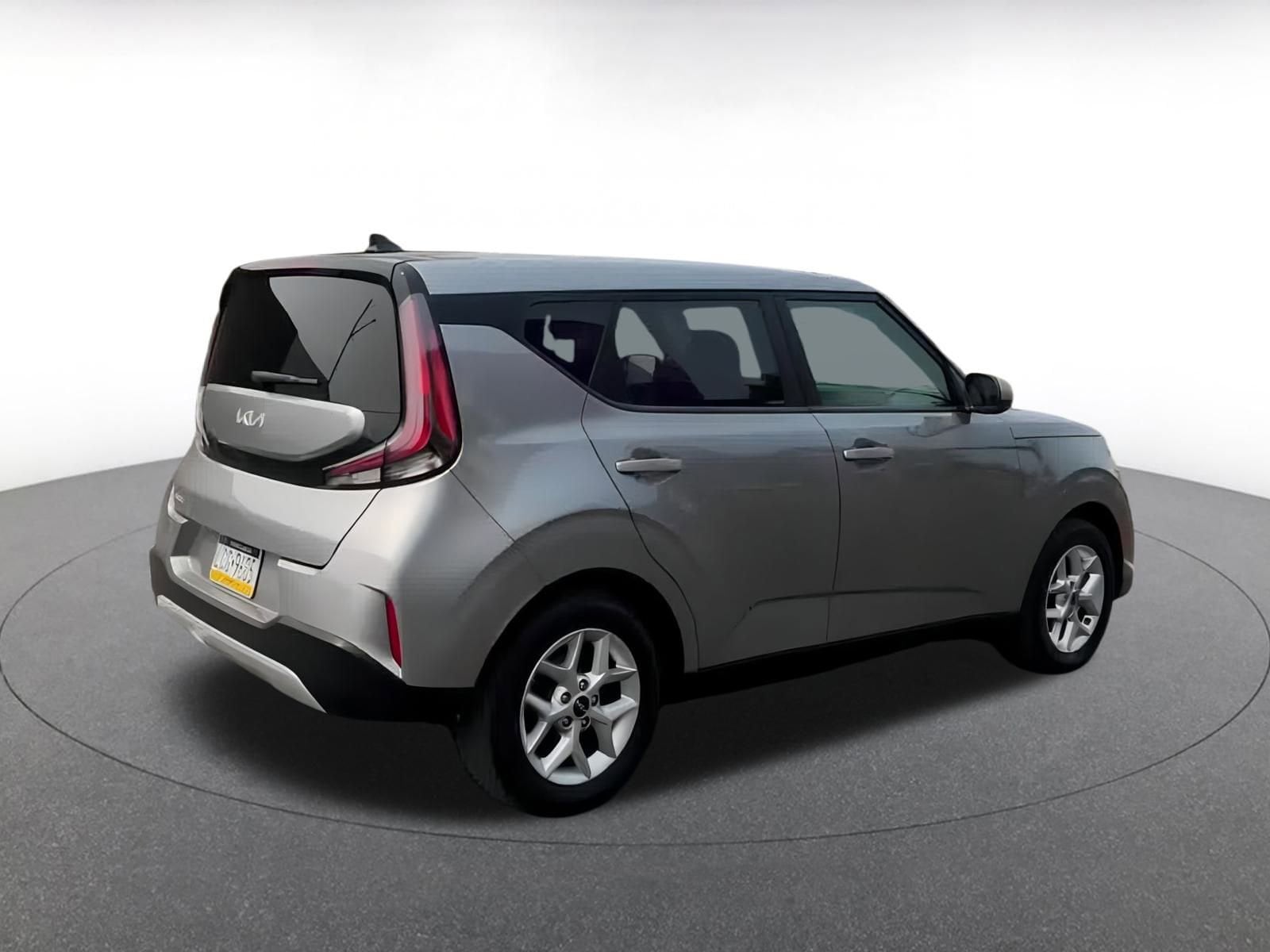 Thumbnail: 2023 Kia Soul - 12