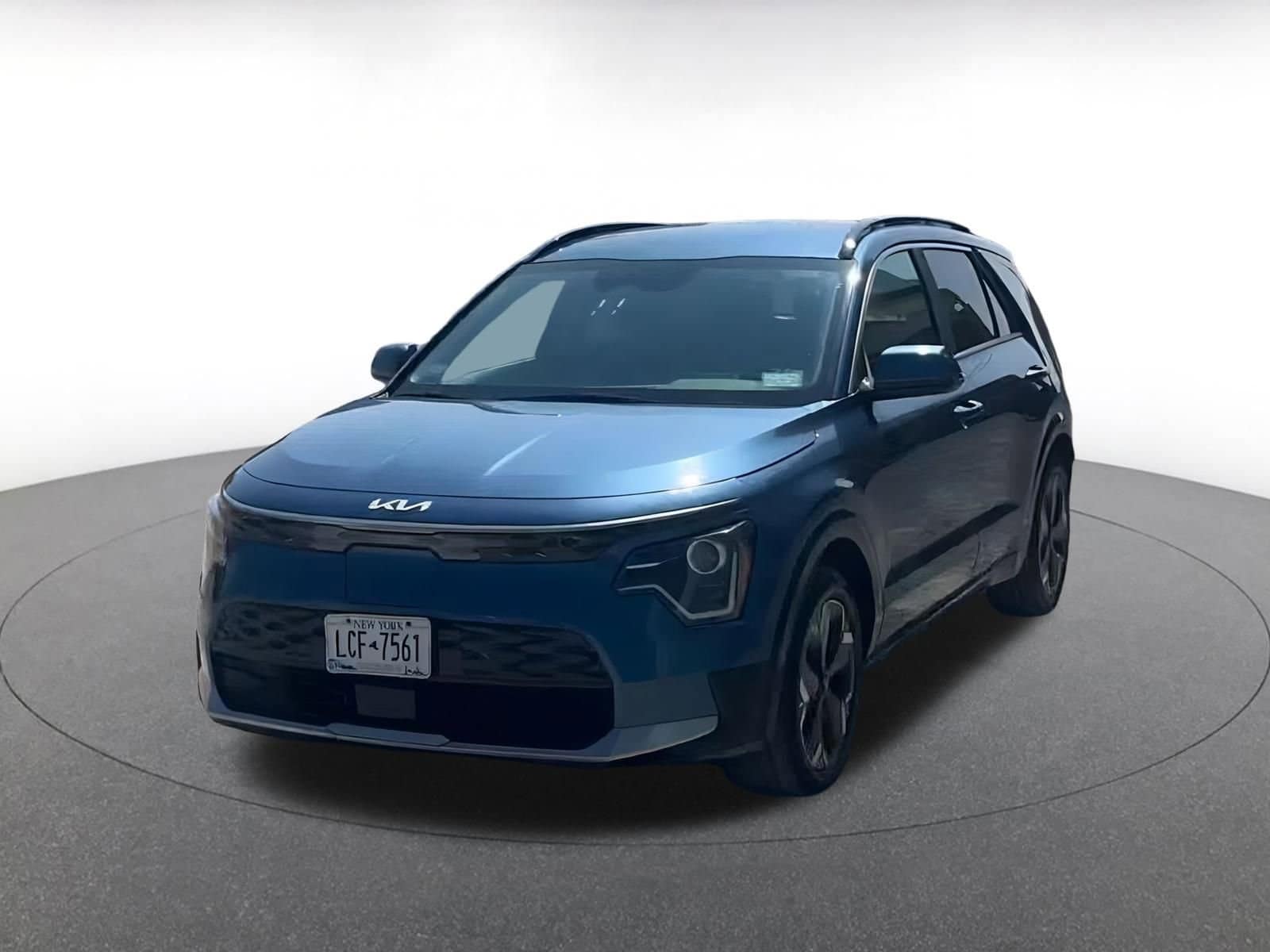 Thumbnail: 2023 Kia Niro - 7