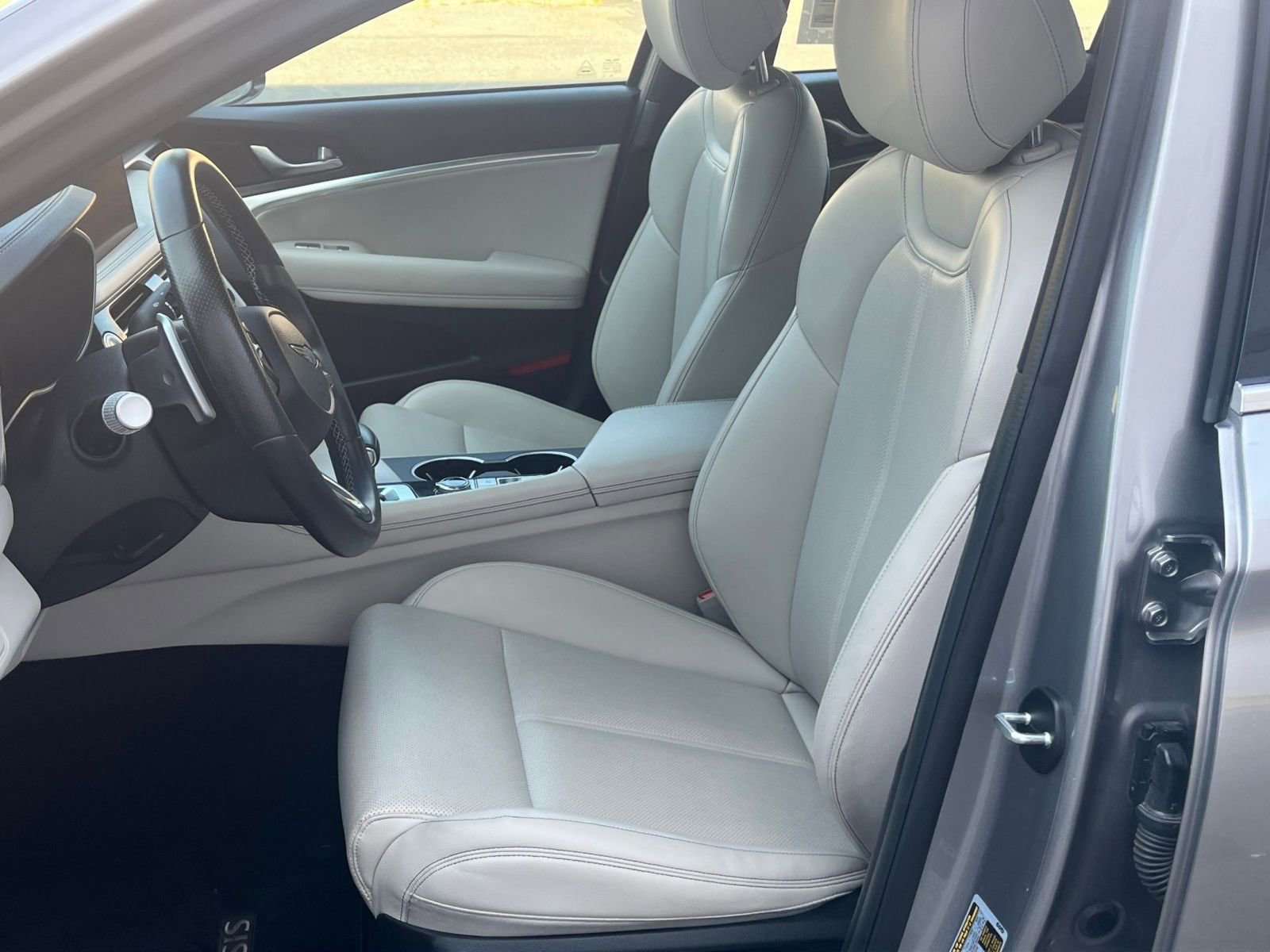 Thumbnail: 2024 Genesis G70 - 27