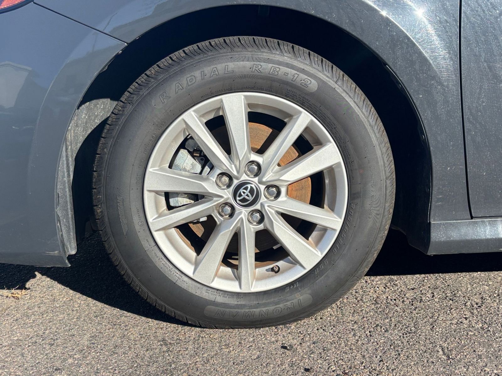 Thumbnail: 2025 Toyota Camry - 25