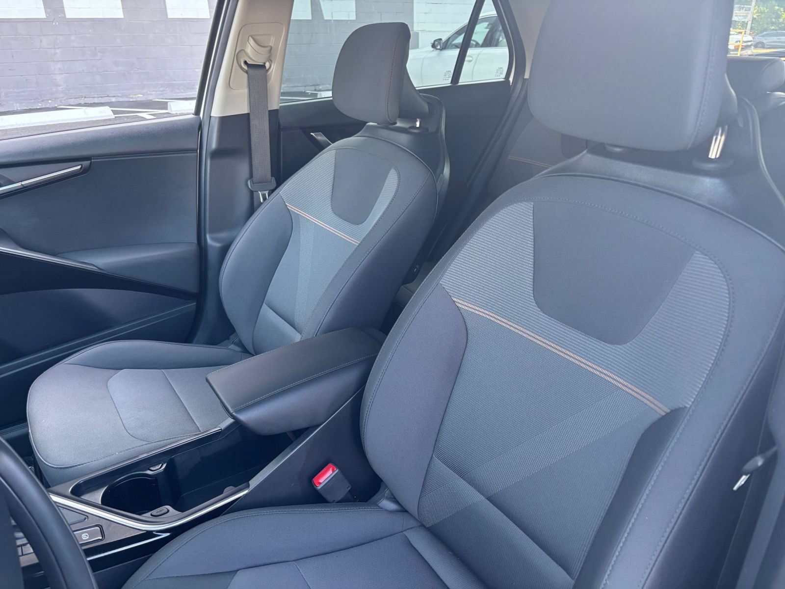 Thumbnail: 2026 Kia Niro - 31