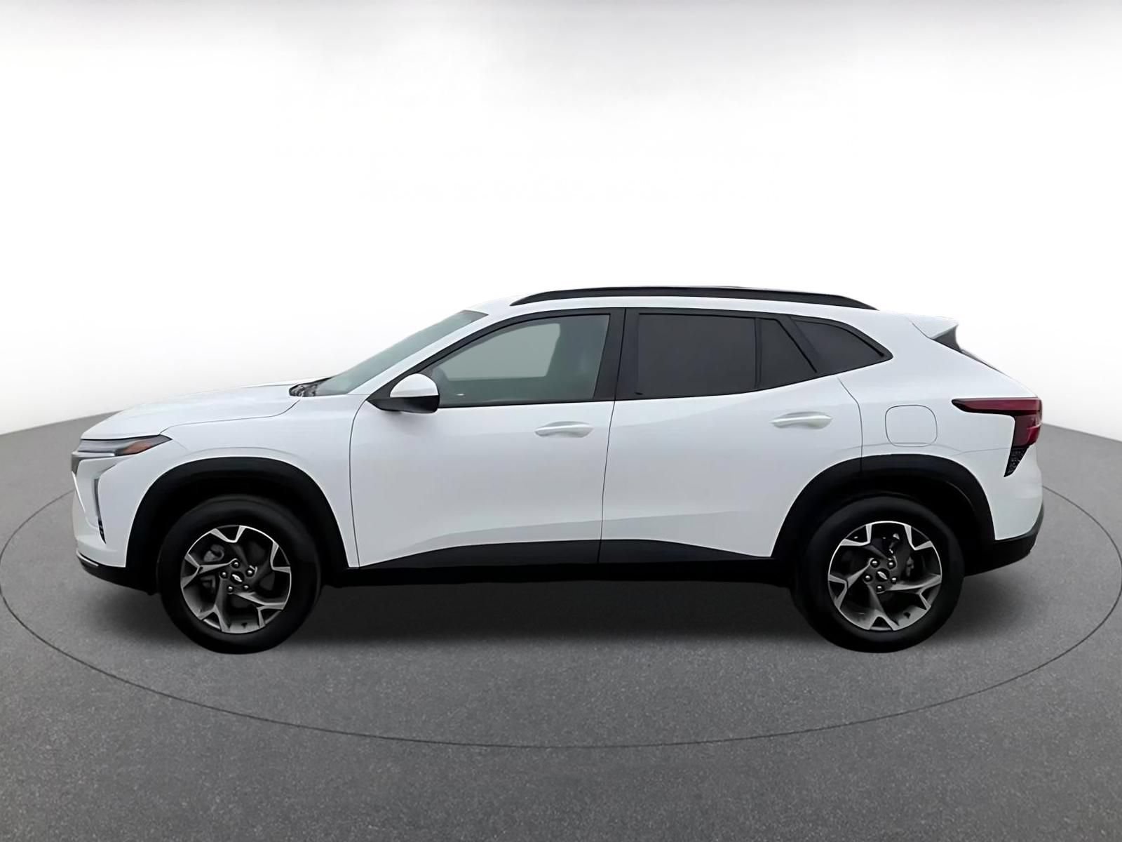 Thumbnail: 2025 Chevrolet Trax - 9