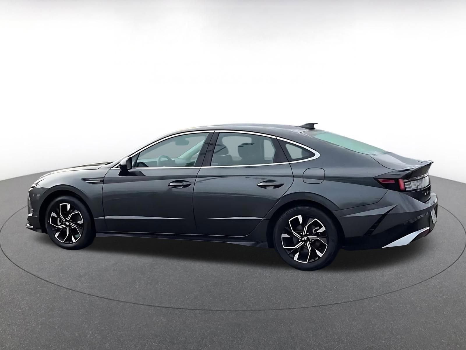 Thumbnail: 2025 Hyundai Sonata - 10