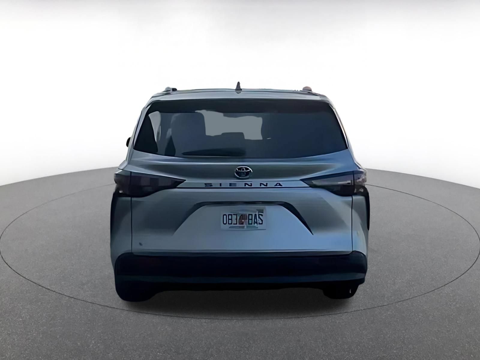 Thumbnail: 2025 Toyota Sienna - 10