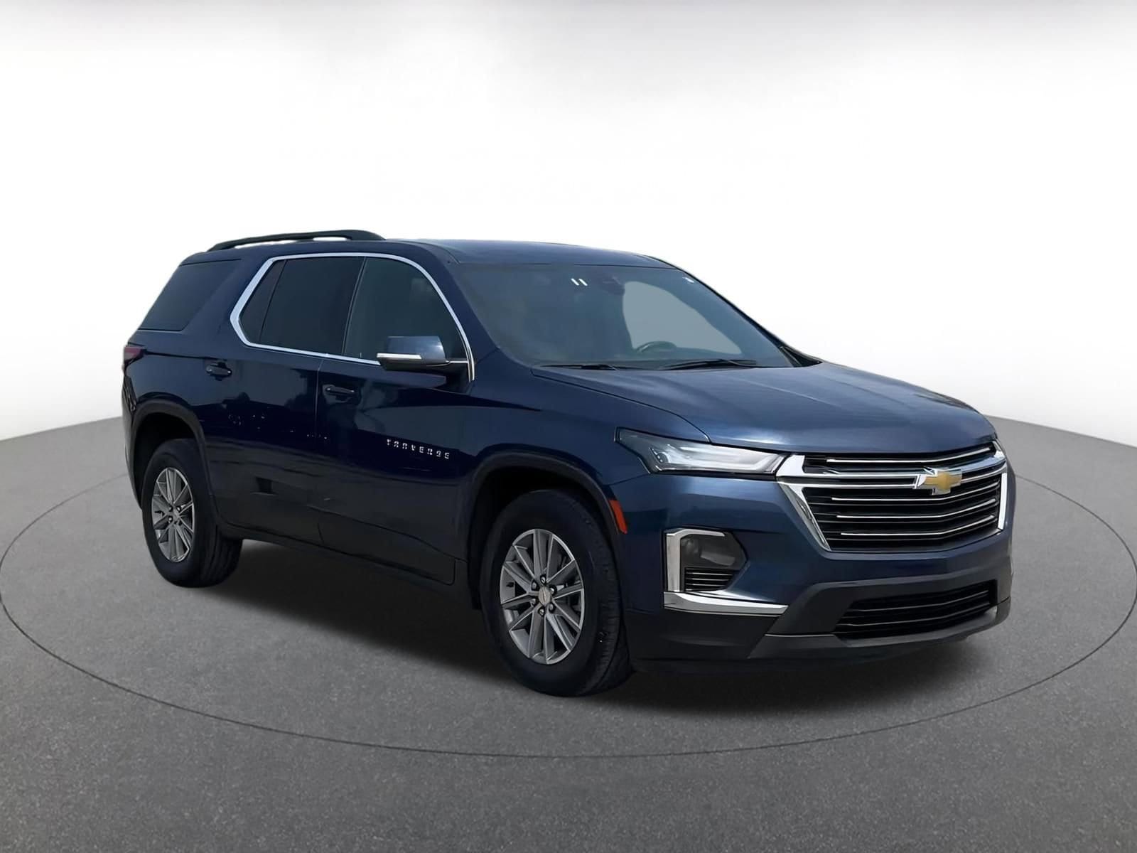 2023 Chevrolet Traverse LT 3