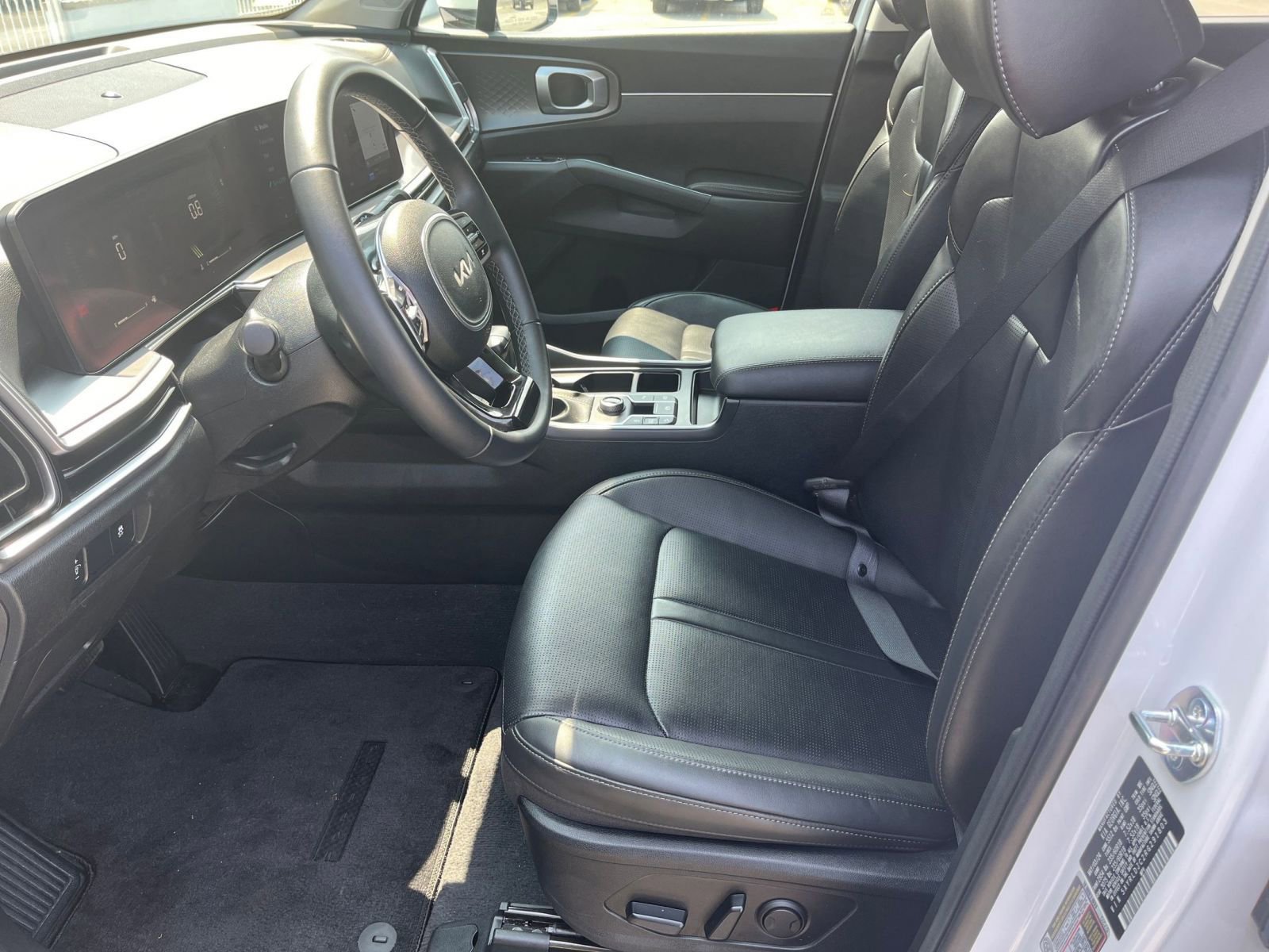 2024 Kia Sorento S 23