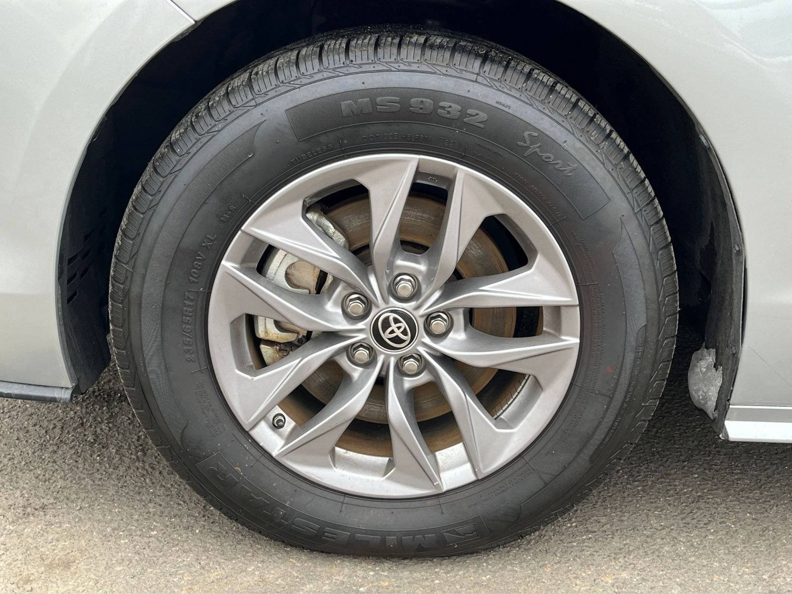 Thumbnail: 2024 Toyota Sienna - 29