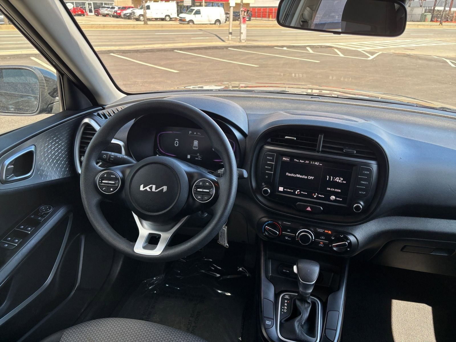 Thumbnail: 2025 Kia Soul - 30