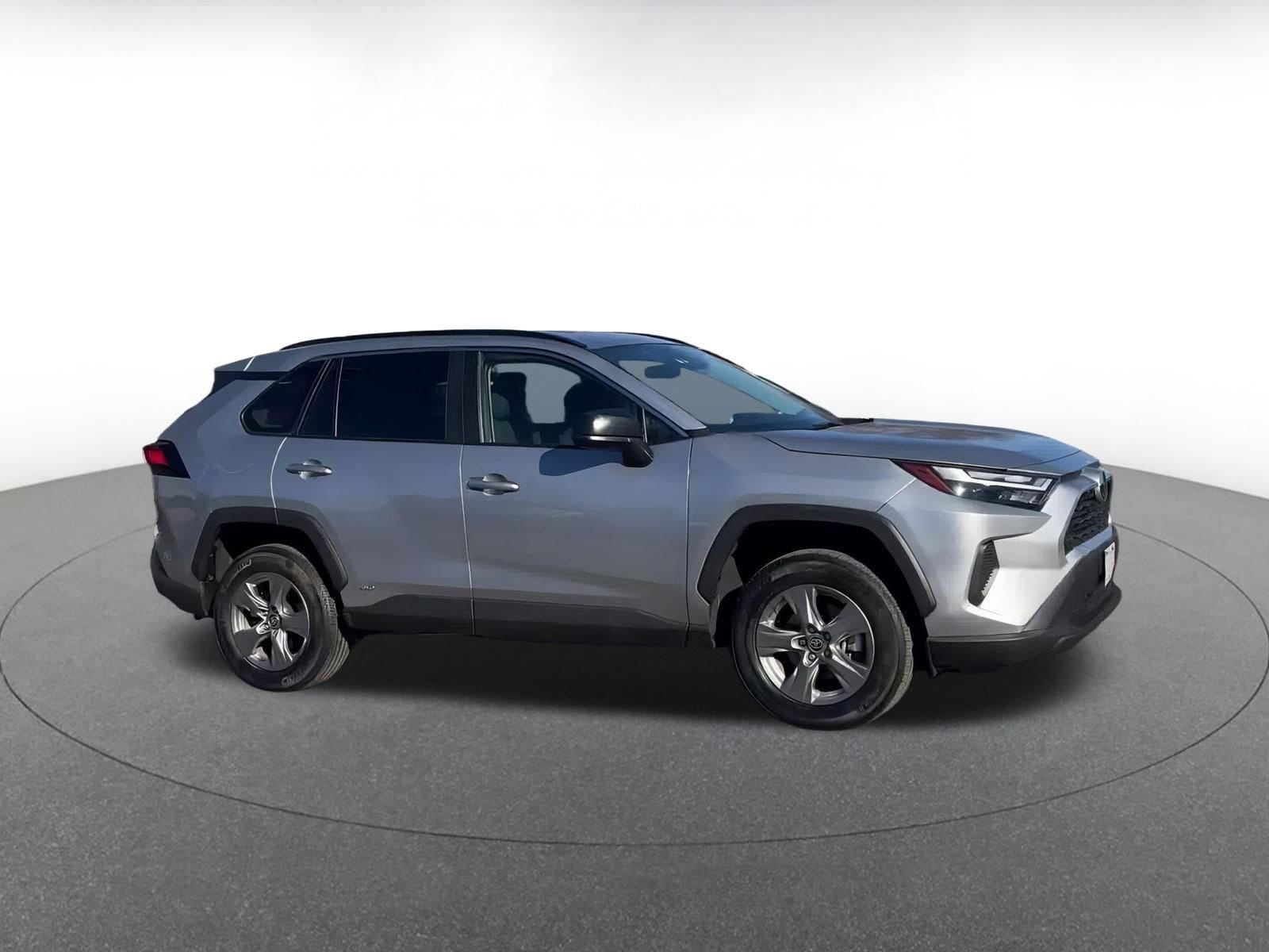 Thumbnail: 2025 Toyota RAV4 - 2