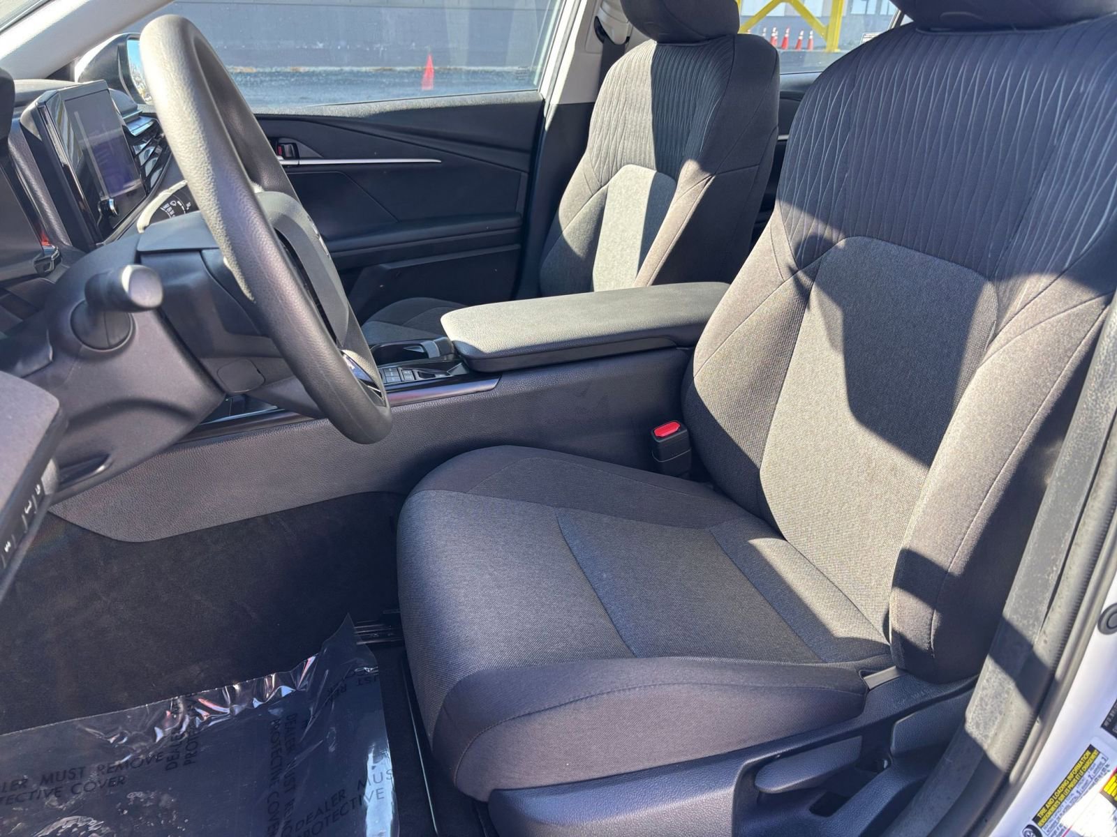 Thumbnail: 2025 Toyota Camry - 32