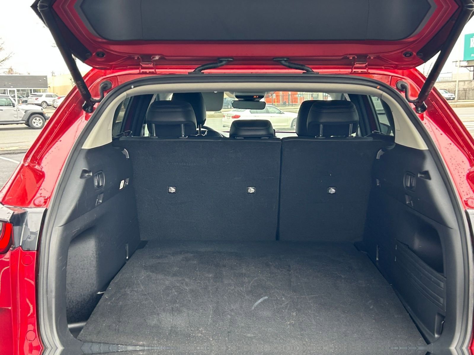 Thumbnail: 2025 Mazda CX-50 - 31