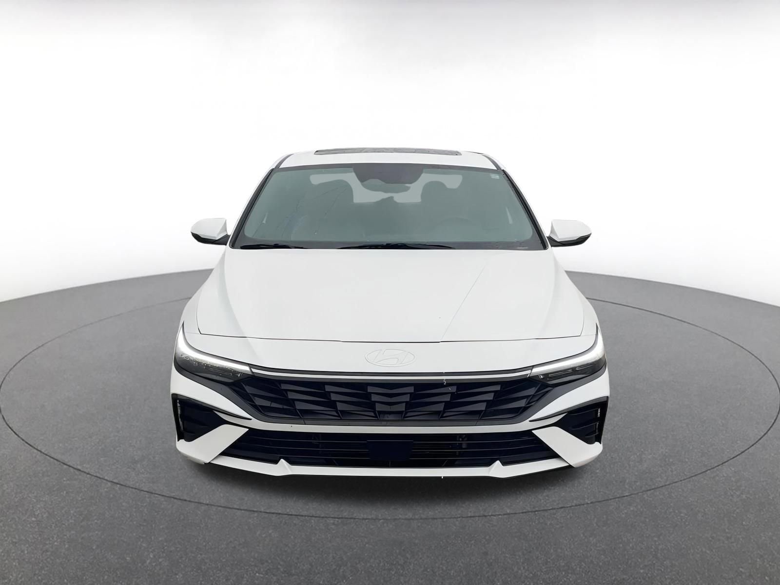 Thumbnail: 2025 Hyundai Elantra - 4