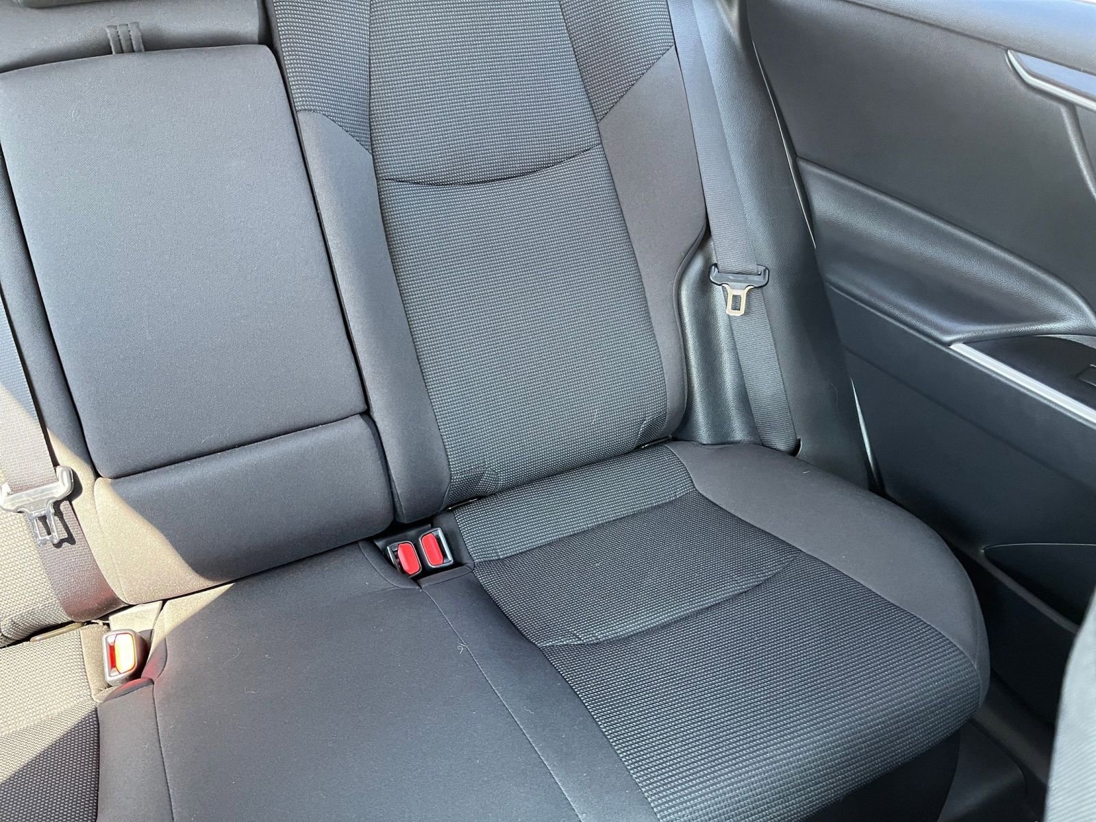 Thumbnail: 2025 Toyota RAV4 - 34