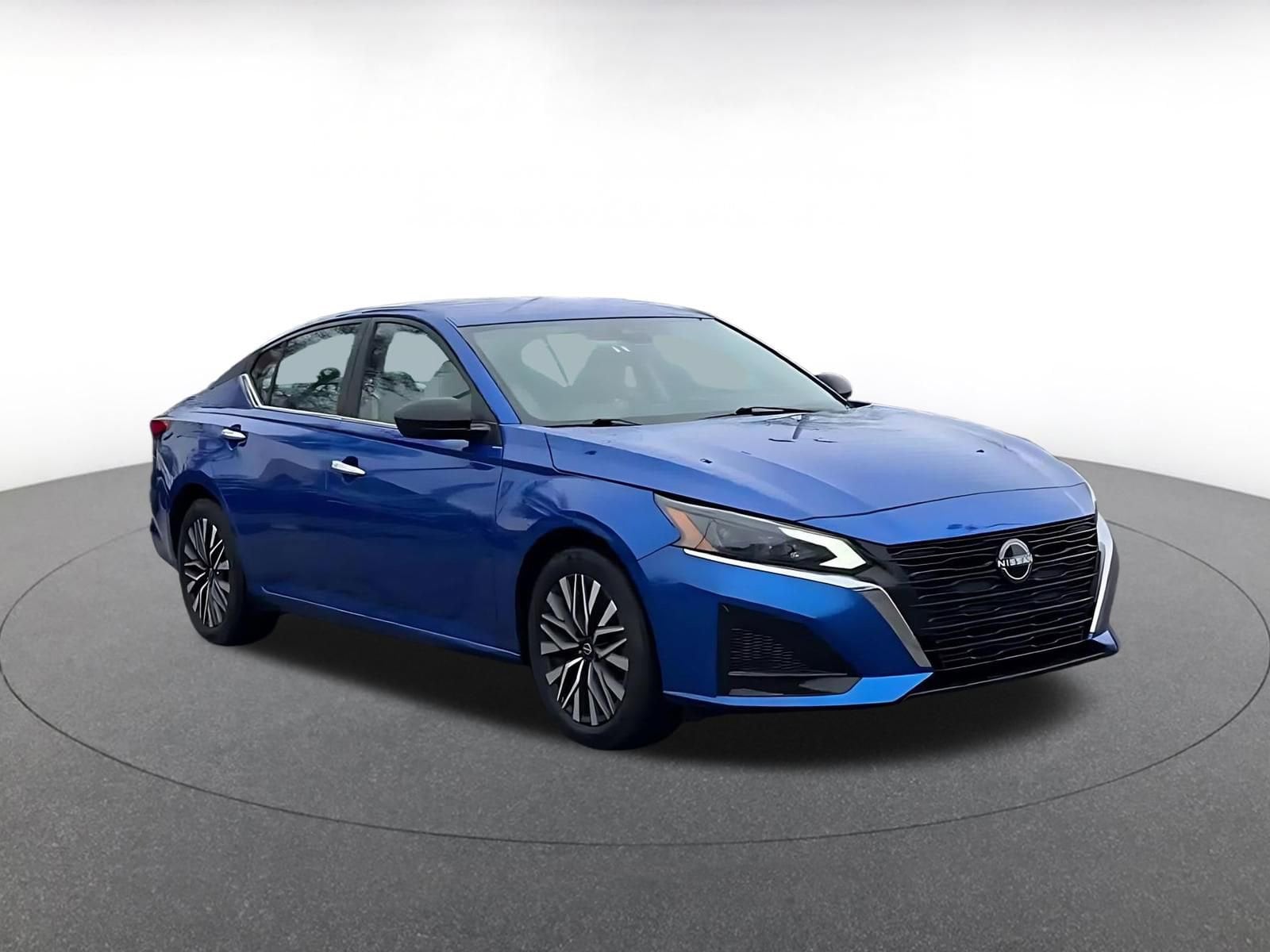 Thumbnail: 2025 Nissan Altima - 2