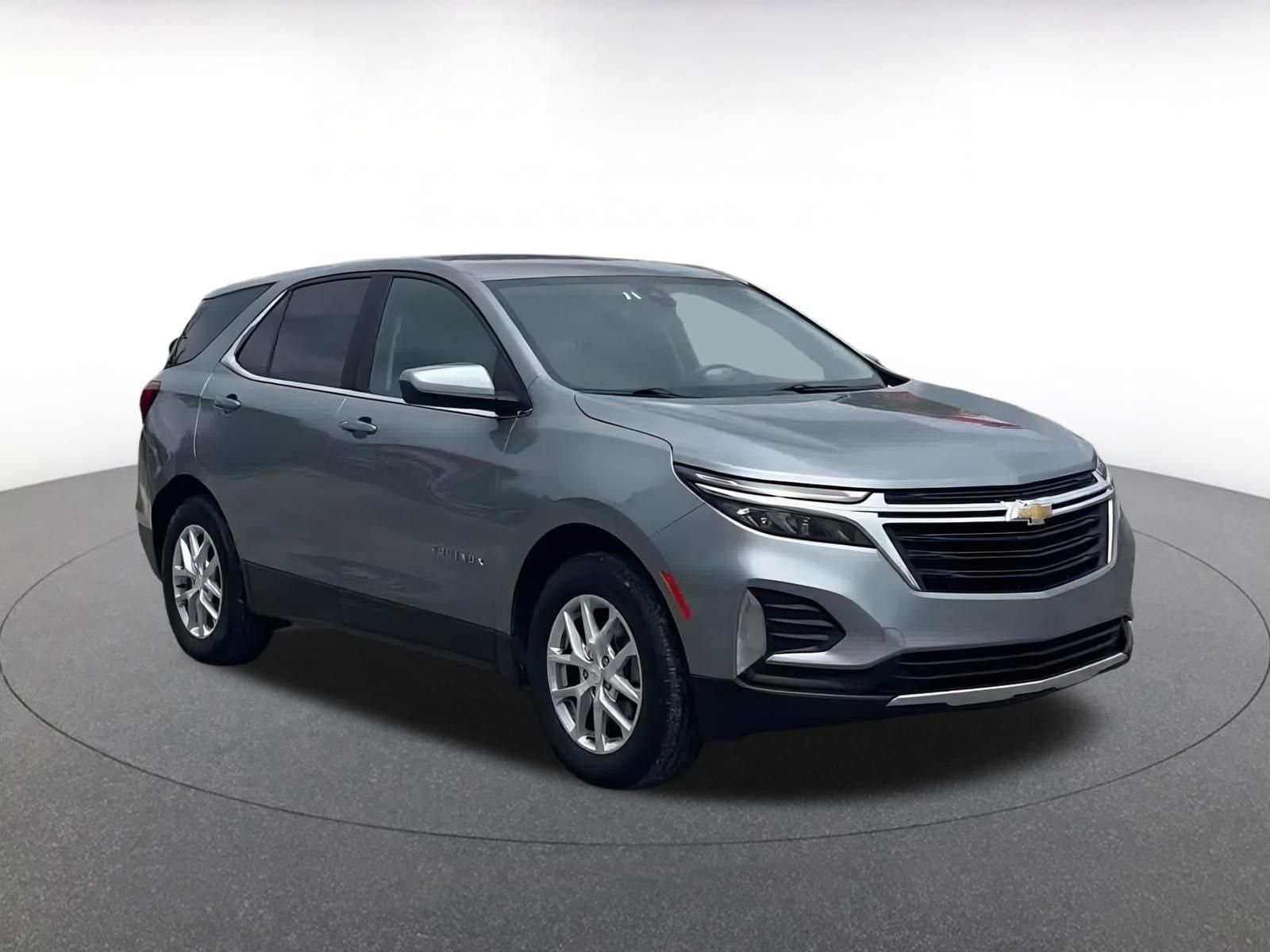 Thumbnail: 2023 Chevrolet Equinox - 3