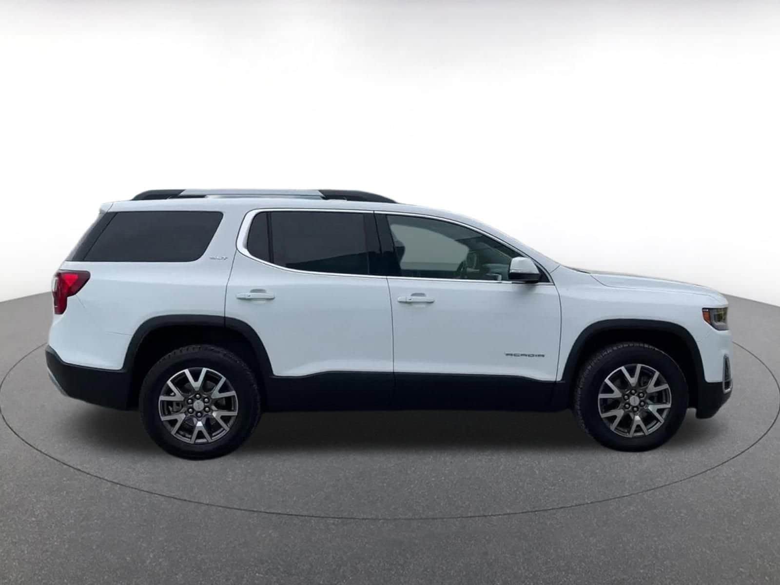 Thumbnail: 2023 GMC Acadia - 16