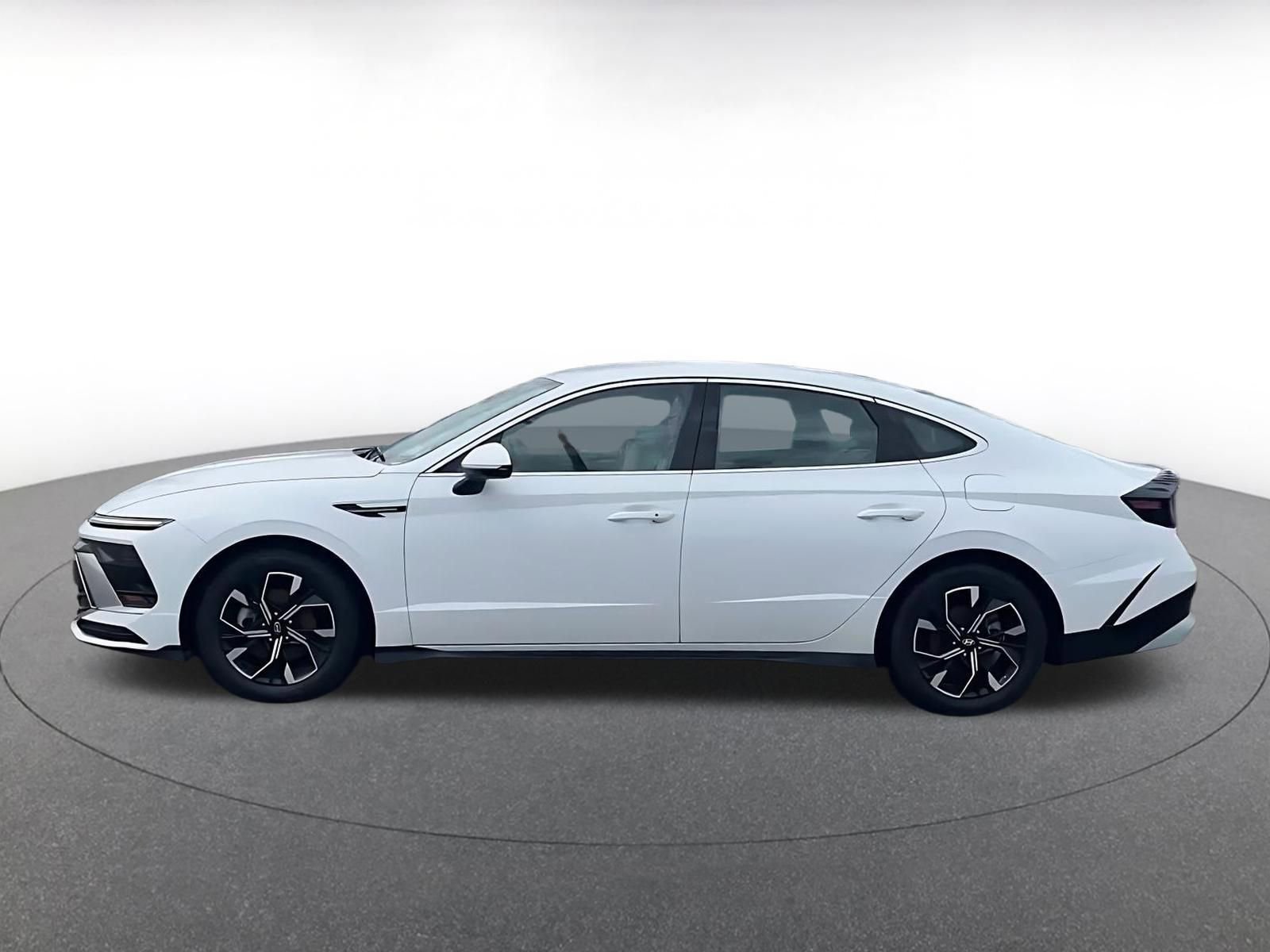 Thumbnail: 2025 Hyundai Sonata - 12