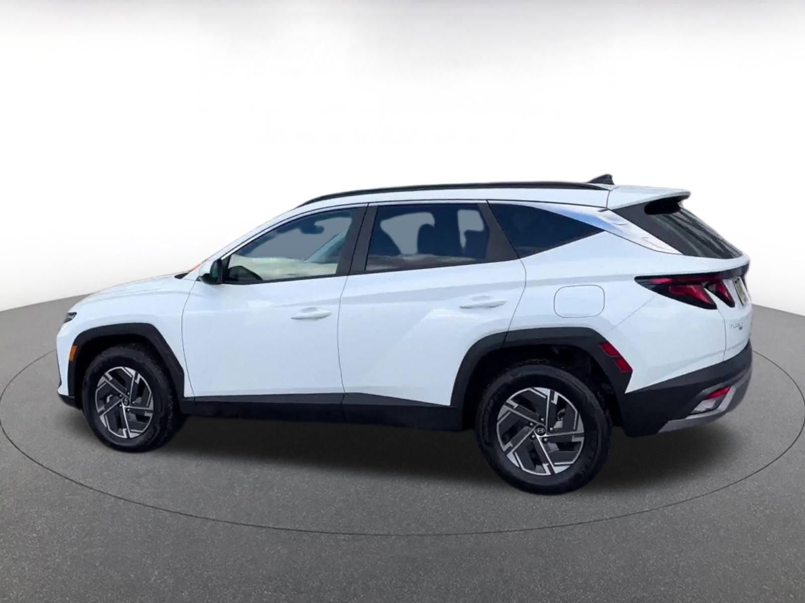 Thumbnail: 2025 Hyundai Tucson - 10