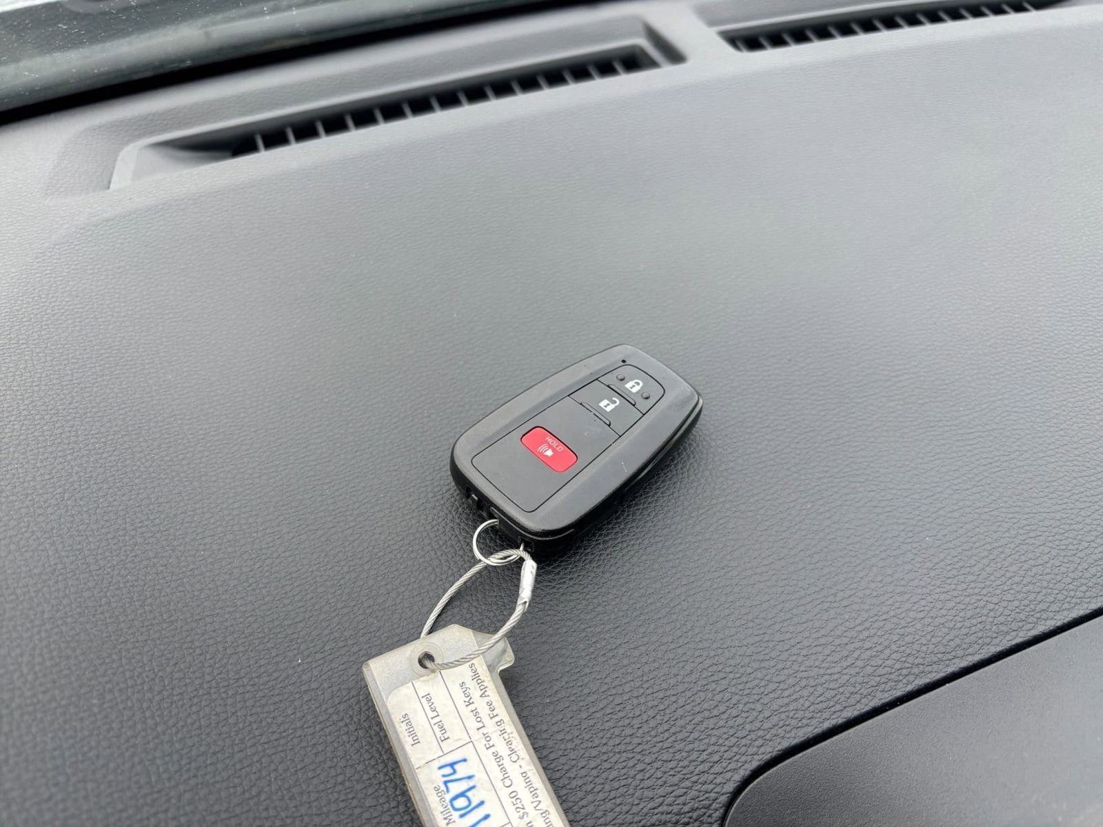 Thumbnail: 2025 Toyota RAV4 - 21