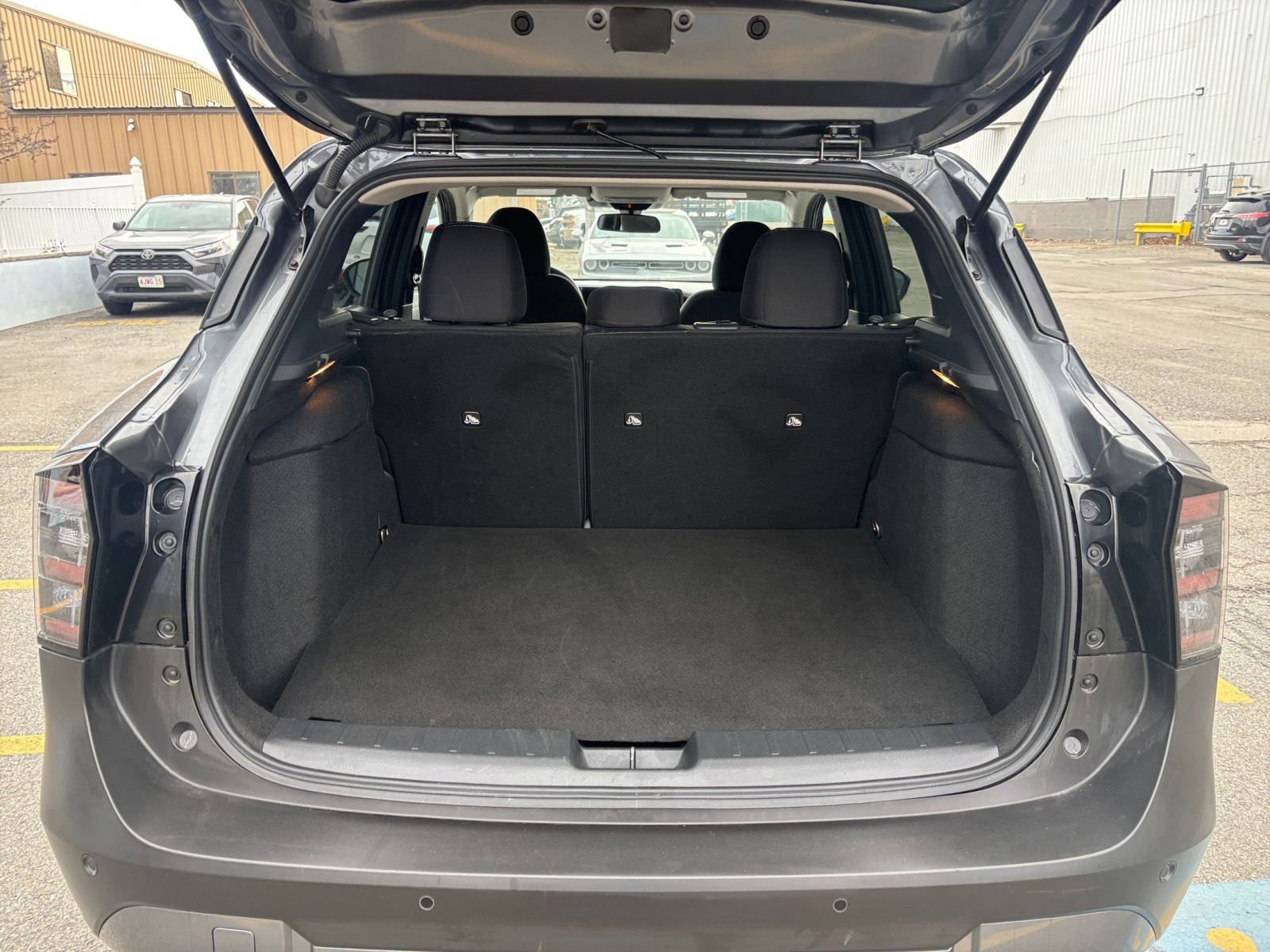 Thumbnail: 2025 Nissan Kicks - 27