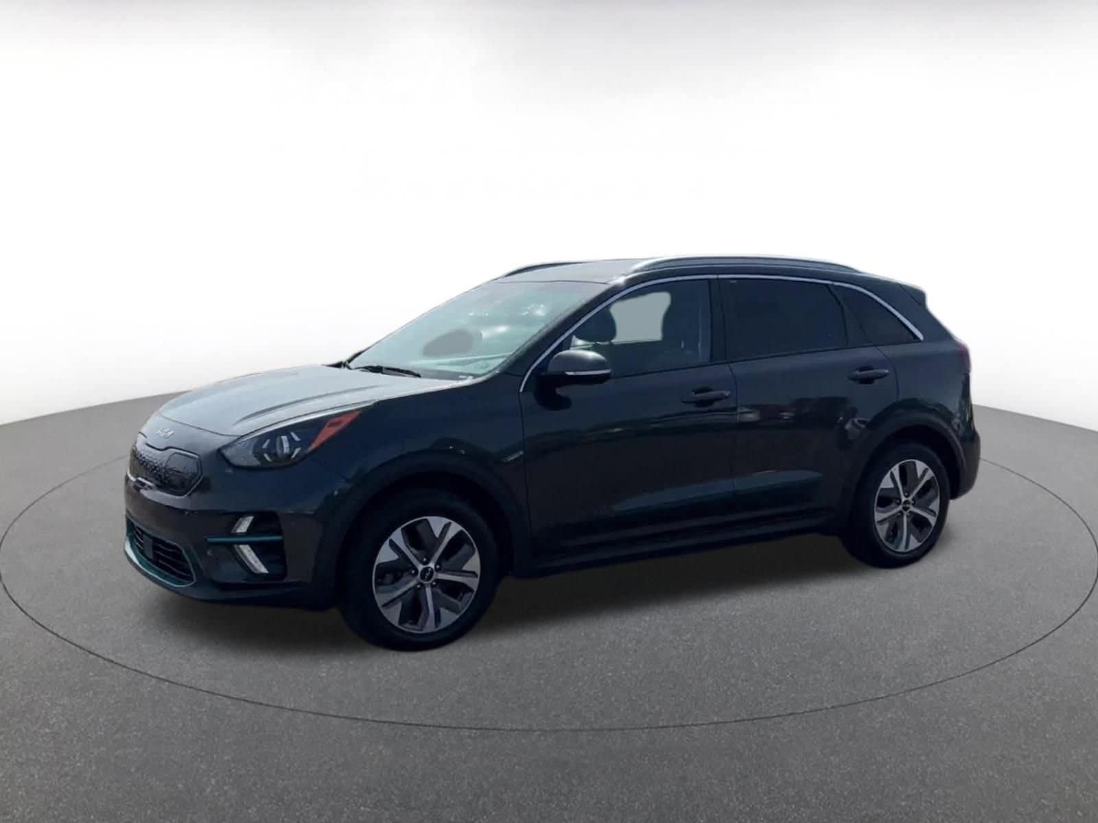 Thumbnail: 2022 Kia Niro - 8