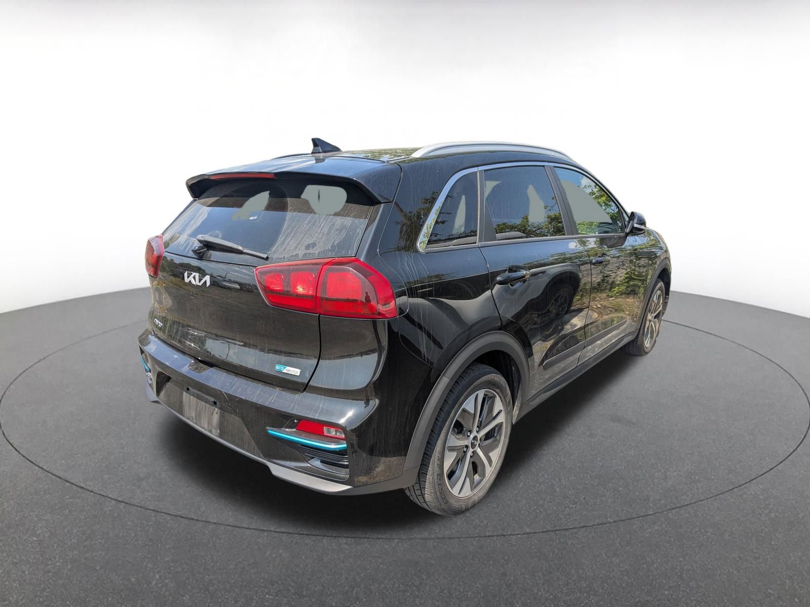 Thumbnail: 2022 Kia Niro - 3